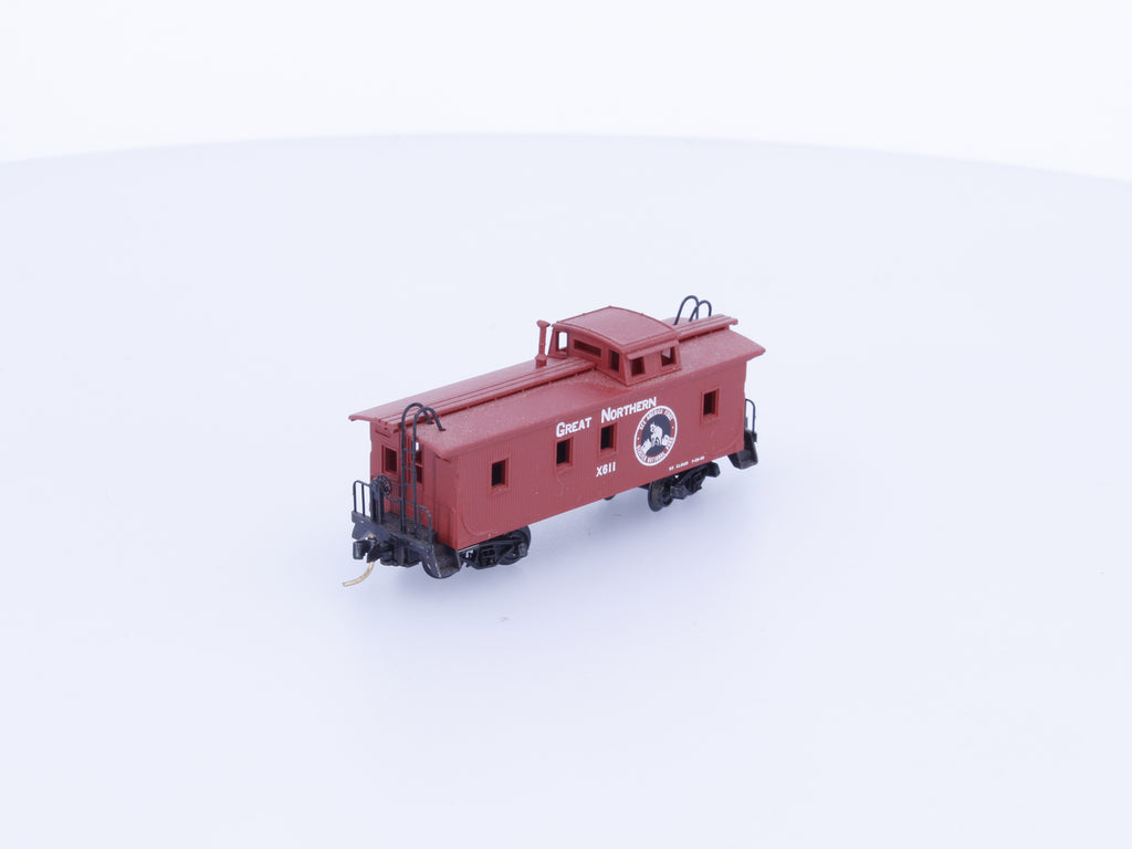 Micro Trains 50090 N Caboose, Cupola, Wood Great Northern (GN) X611