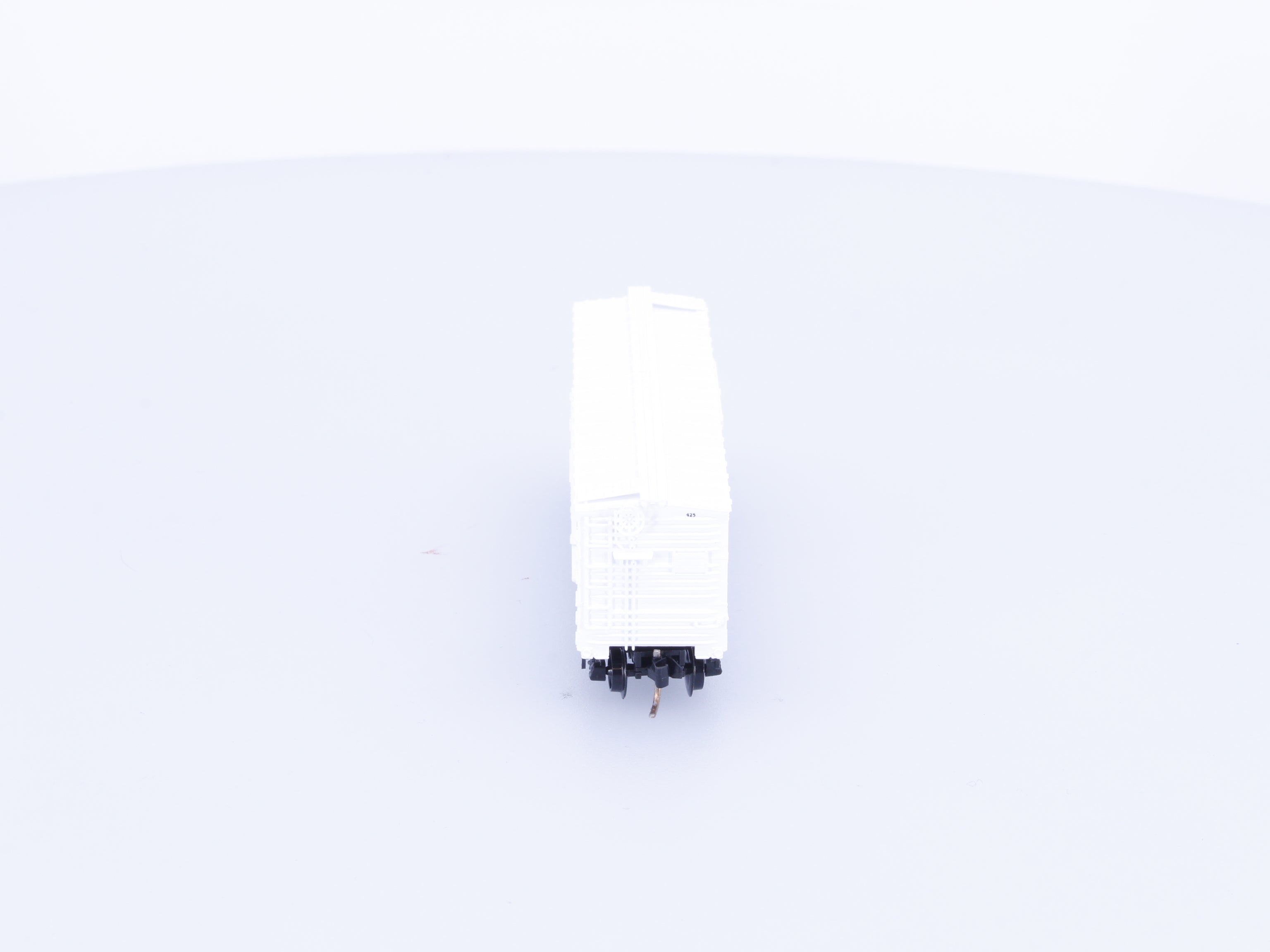 Micro Trains 42060 N 40' Double-Sheathed Wood Box Car Potlach Forests, Inc. Pres-to-logs 425