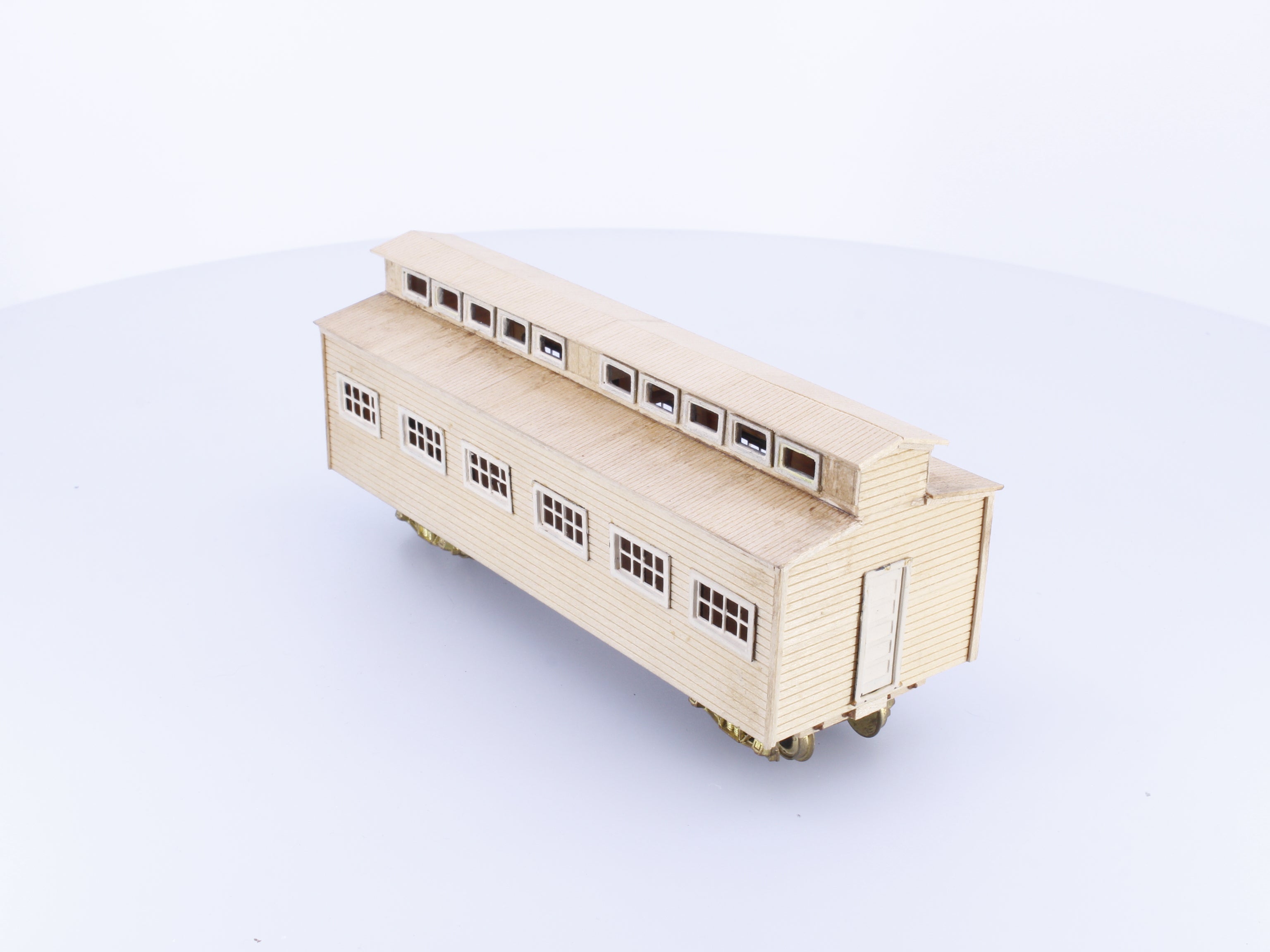 Northwest Short Line CLCC9 HO 40' Goodyear Lumber Camp Car with Clerestory SC&F Arch Bar Trucks