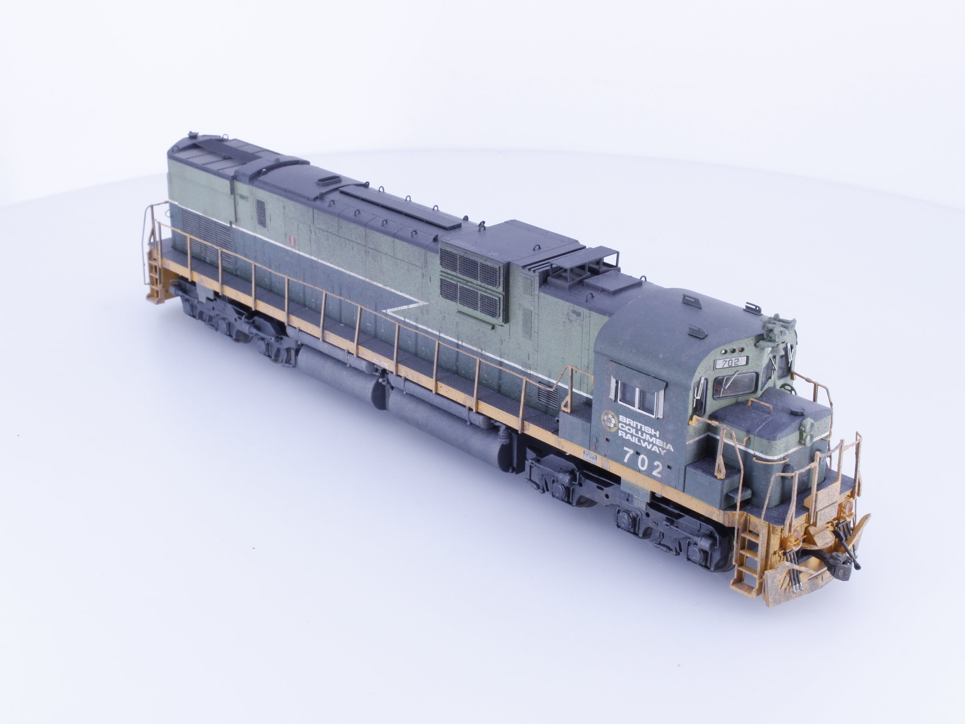 Bowser 23743 HO MLW C630M Diesel Locomotive Medium Prof. Weathering Factory Tsunami Sound BC Rail (BCOL) 702 DCC & Sound
