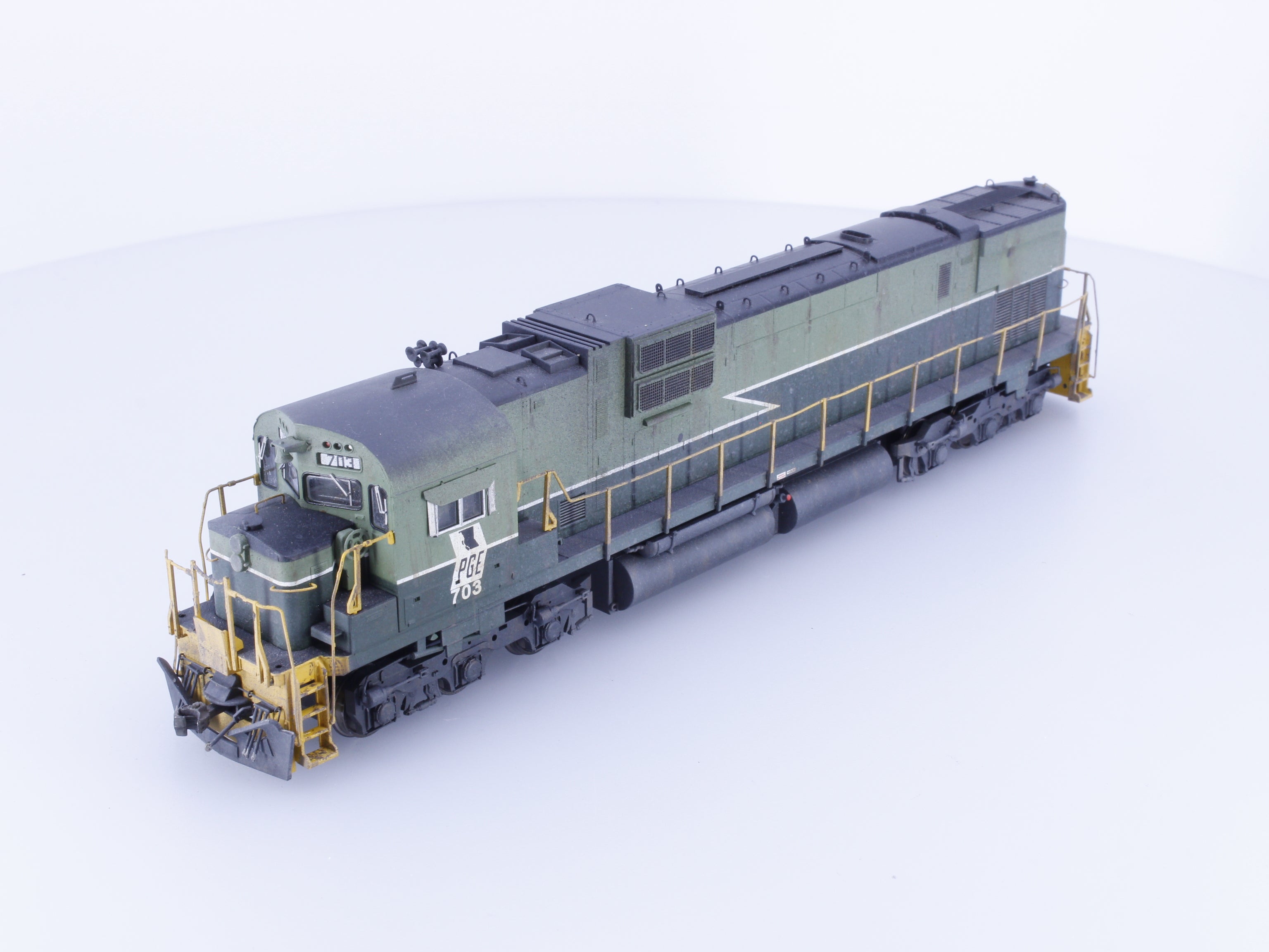 Bowser 23454 HO Alco C630M Diesel Locomotive Lightly Prof. Weathered Digitrax Decoder Pacific Great Eastern (PGE) 703 DCC