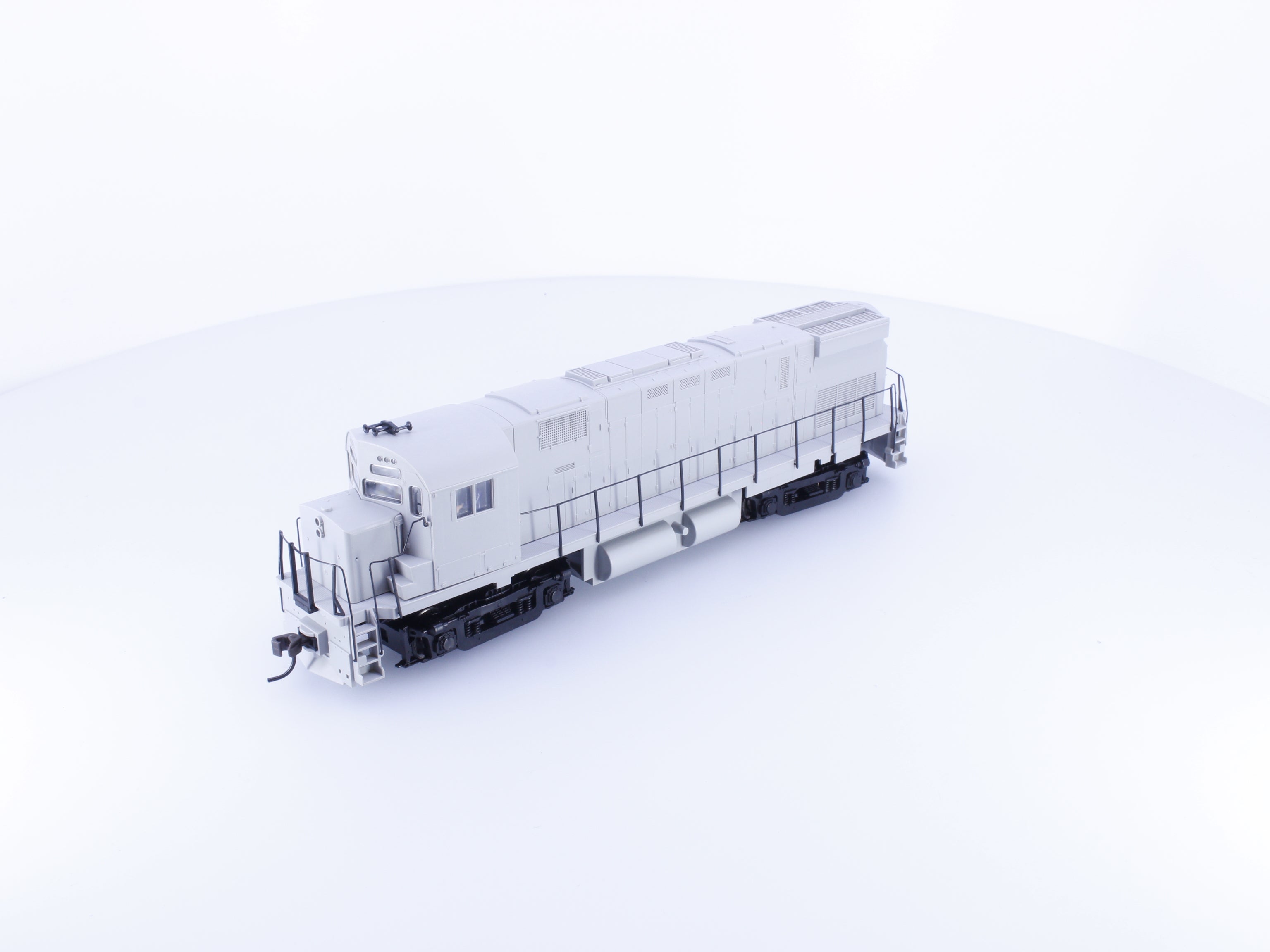 Atlas 550251 HO MLW C424 Phase III Diesel Locomotive CN Style Body Undecorated Analog DC