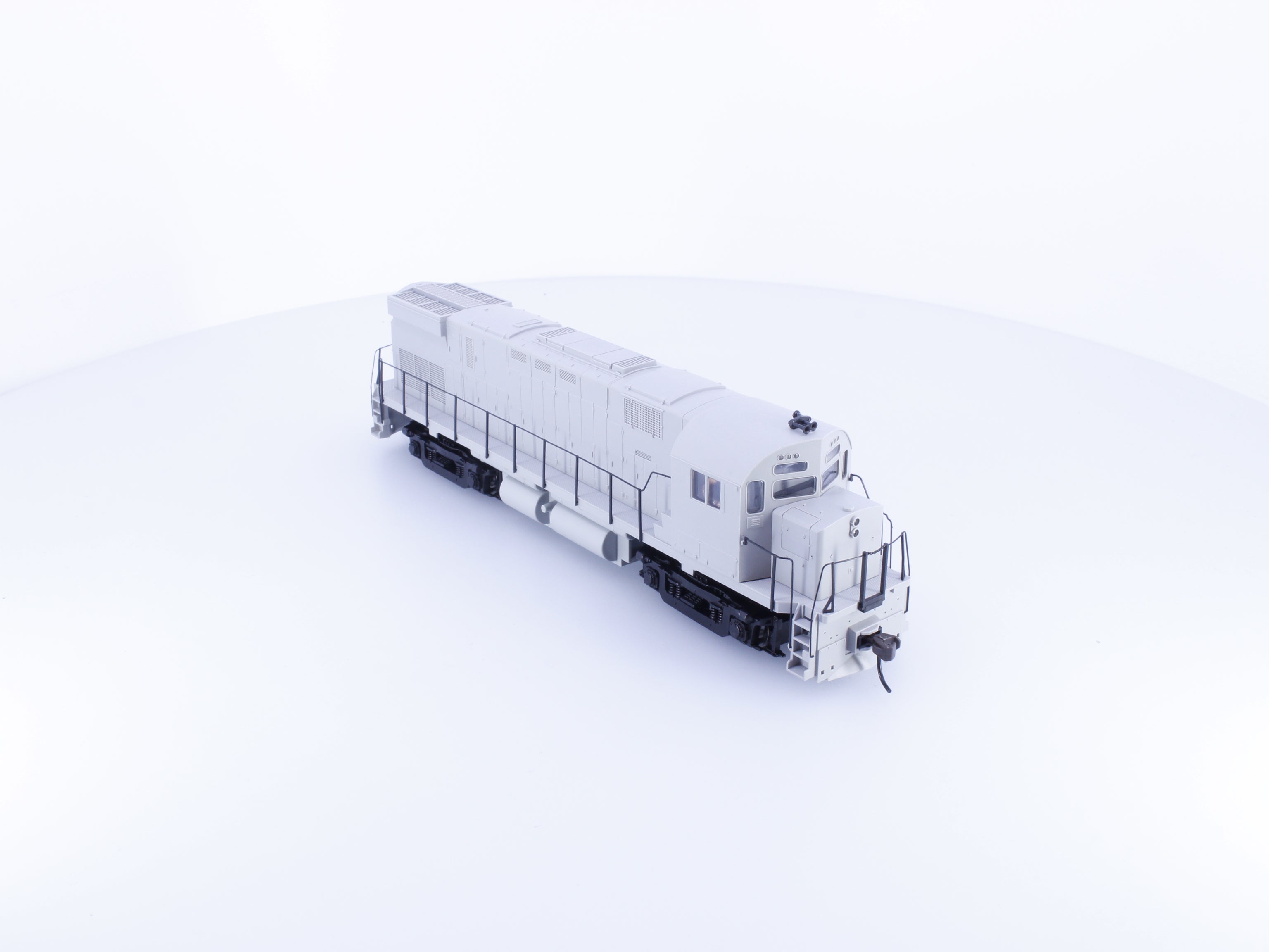Atlas 550251 HO MLW C424 Phase III Diesel Locomotive CN Style Body Undecorated Analog DC