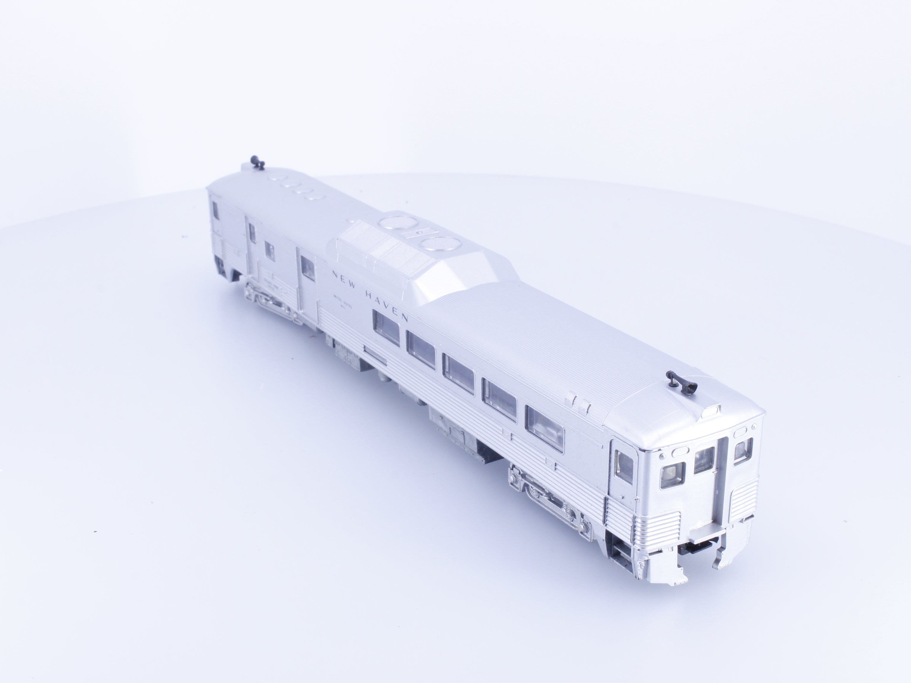 Athearn 2177 HO RDC-3 Rail Car Elastic Band Drive RPO New York New Haven and Hartford Railroad (NH) Analog DC