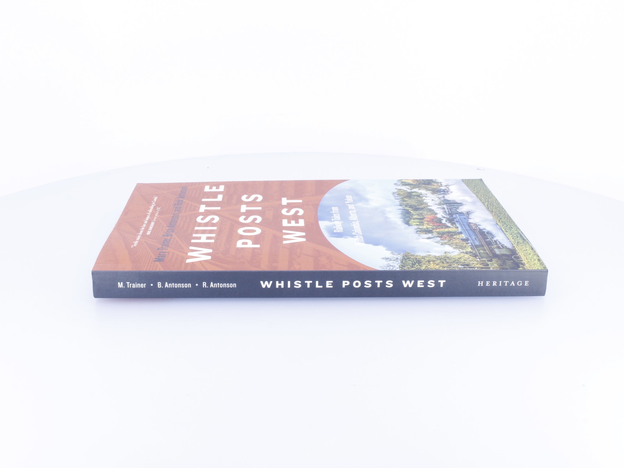 Heritage House 0433 Whistle Posts West