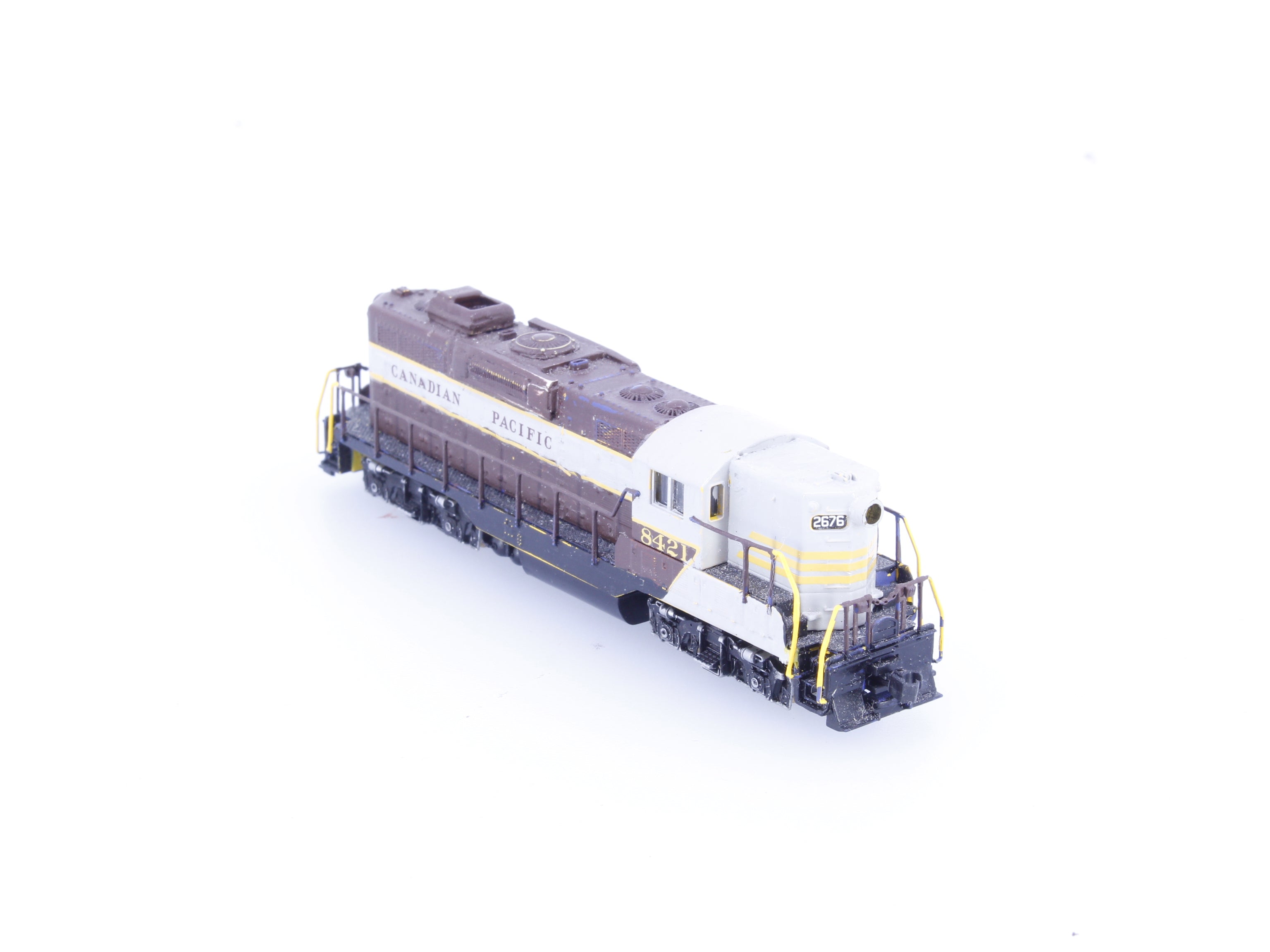 Atlas 48054 N GP-7 Phase I Diesel Locomotive Custom Painted Canadian Pacific (CP) 8421 Analog DC