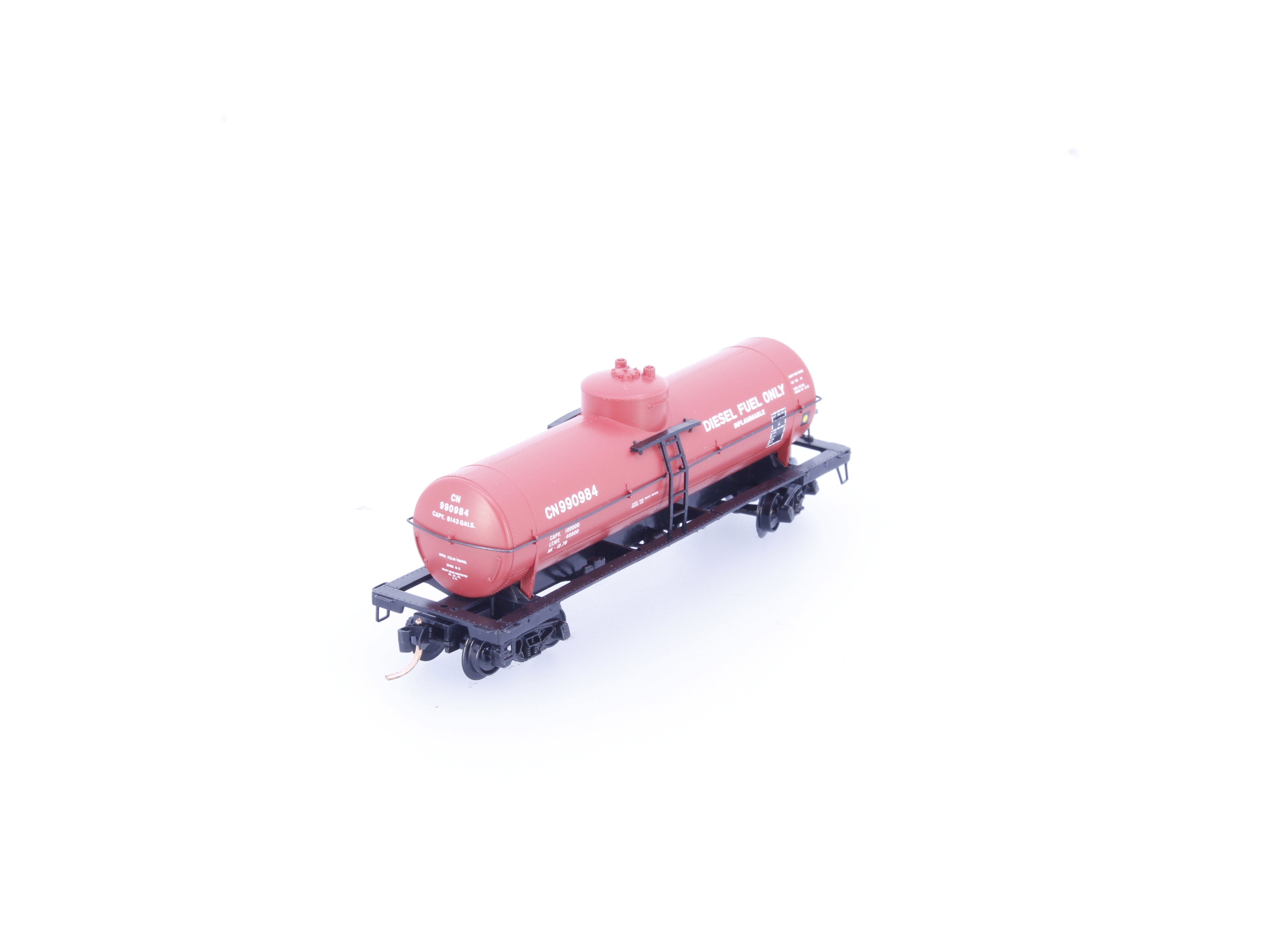Micro Trains 65560 N 39 foot Single Dome Tank Car Canadian National (CN) 990984
