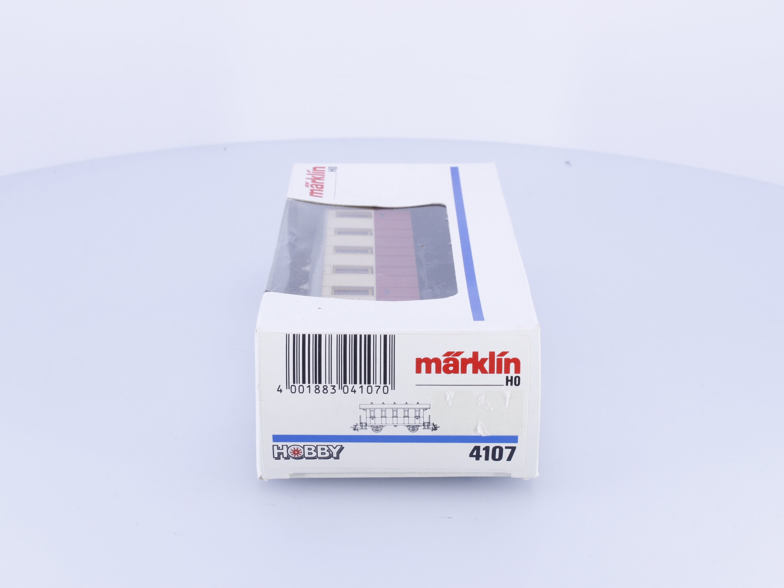 Marklin 4107 HO DR Hobby Red and Cream Passenger Car