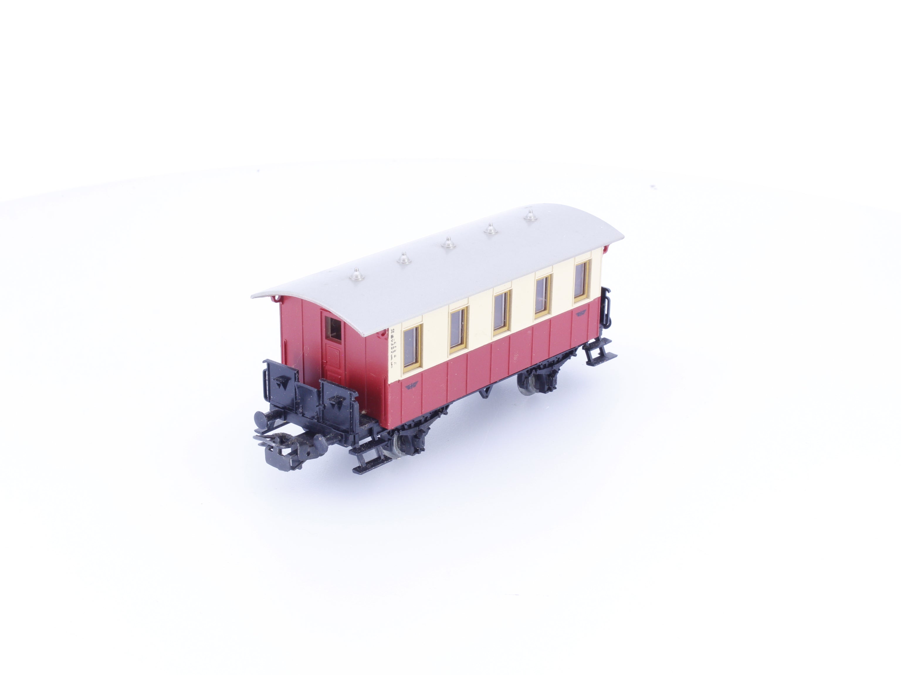 Marklin 4107 HO DR Hobby Red and Cream Passenger Car