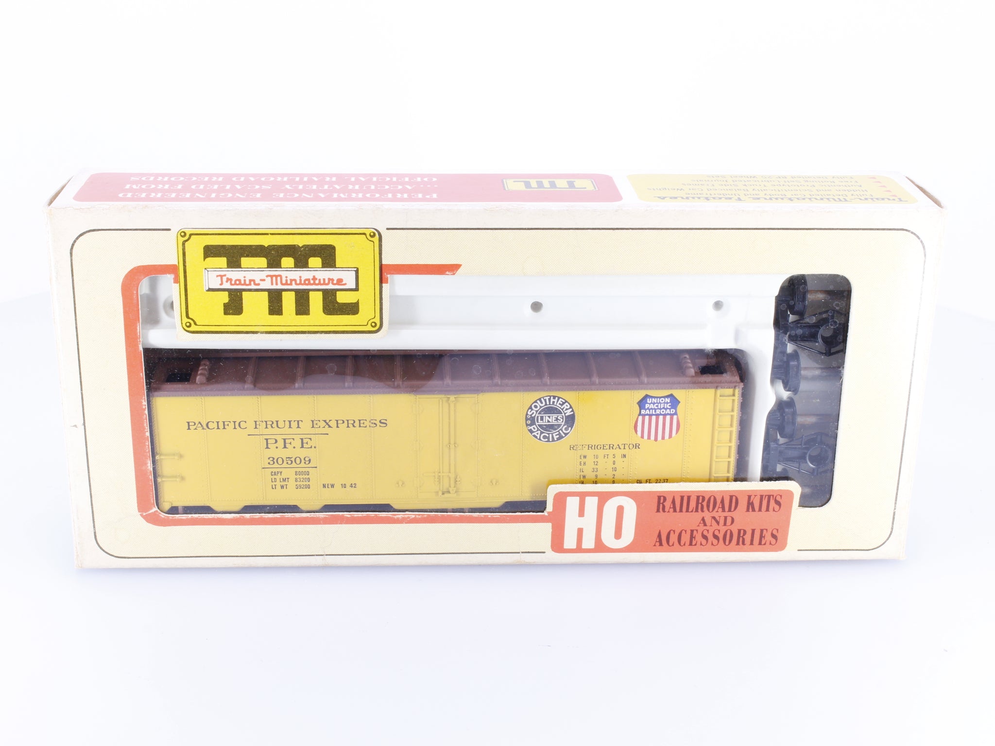 Train Miniature 2351 HO 40 Ton ARA Steel Refrigeration Car Kit Pacific Fruit Express (PFE) 30509