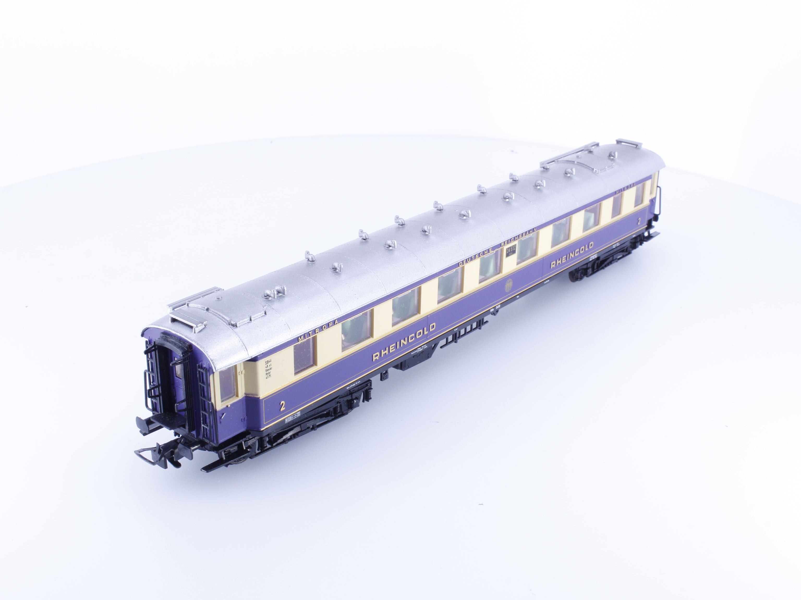 Liliput 82500 HO DR 2nd Class Passenger Car 24512