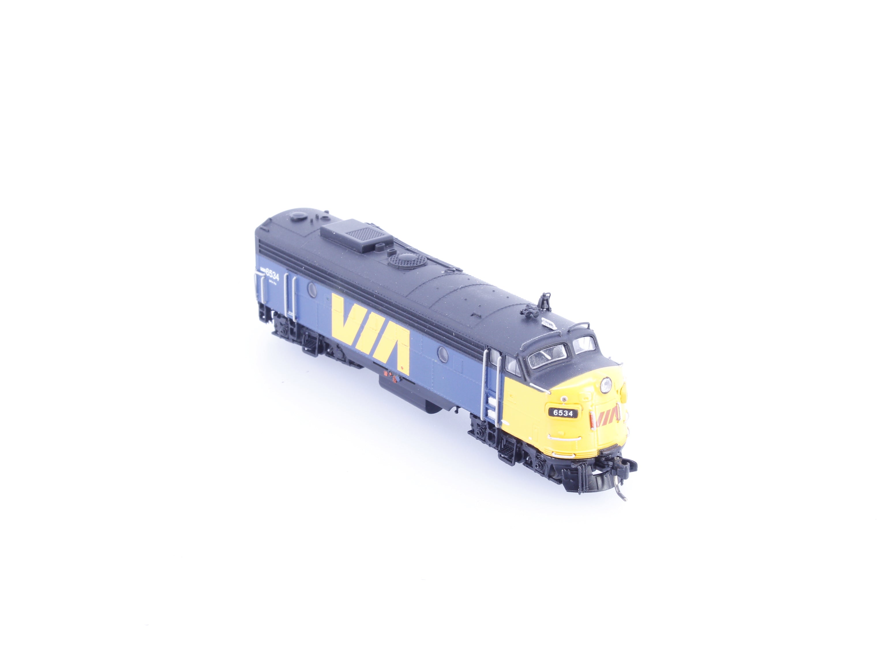 Rapido 530013 N FP9A Diesel Locomotive CN Via Rail (VIA) 6534 Analog DC