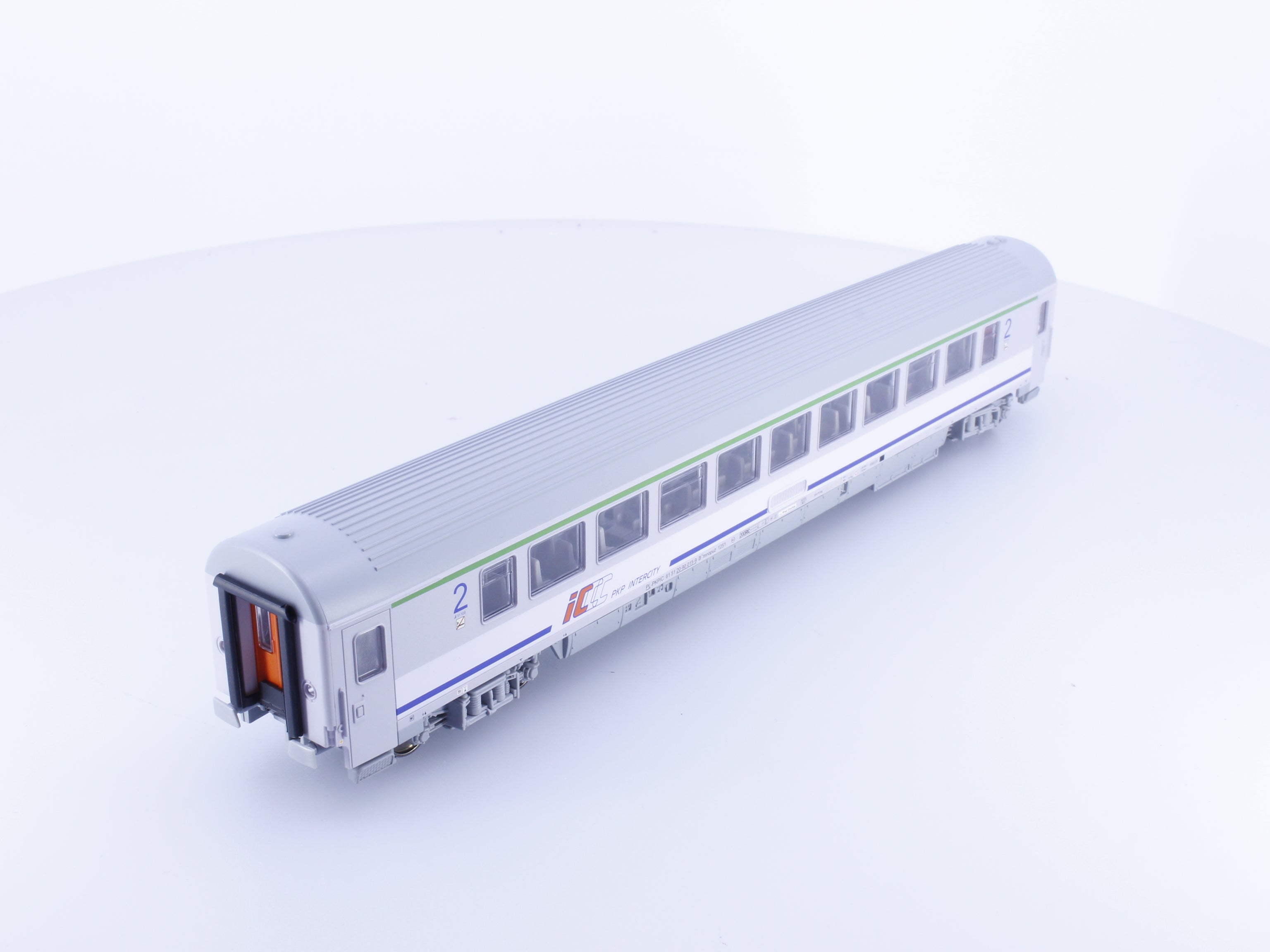 Piko 96040-2 HO PKP 2nd Class Passenger Car 615120 (#1)