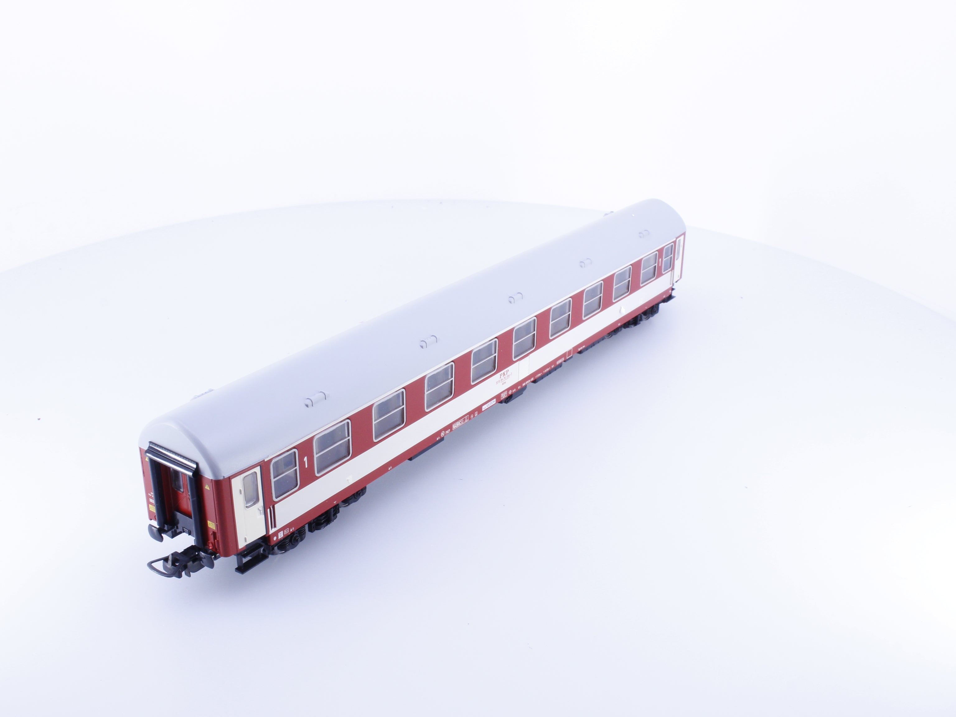 Tillig 74729 HO PKP 1st Class Passenger Car 515119