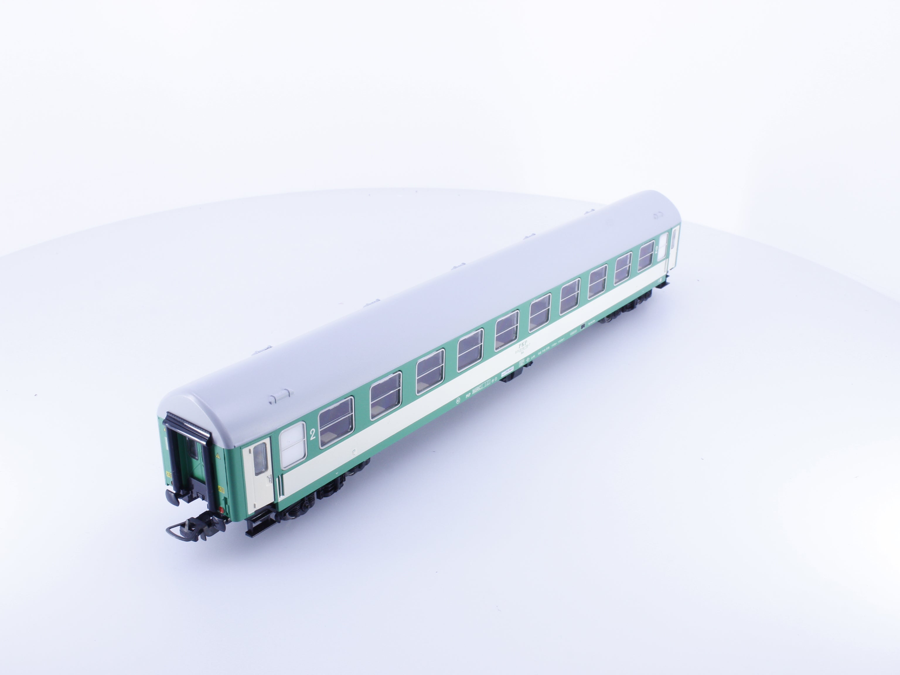Tillig 74732 HO PKP 2nd Class Passenger Car 515120