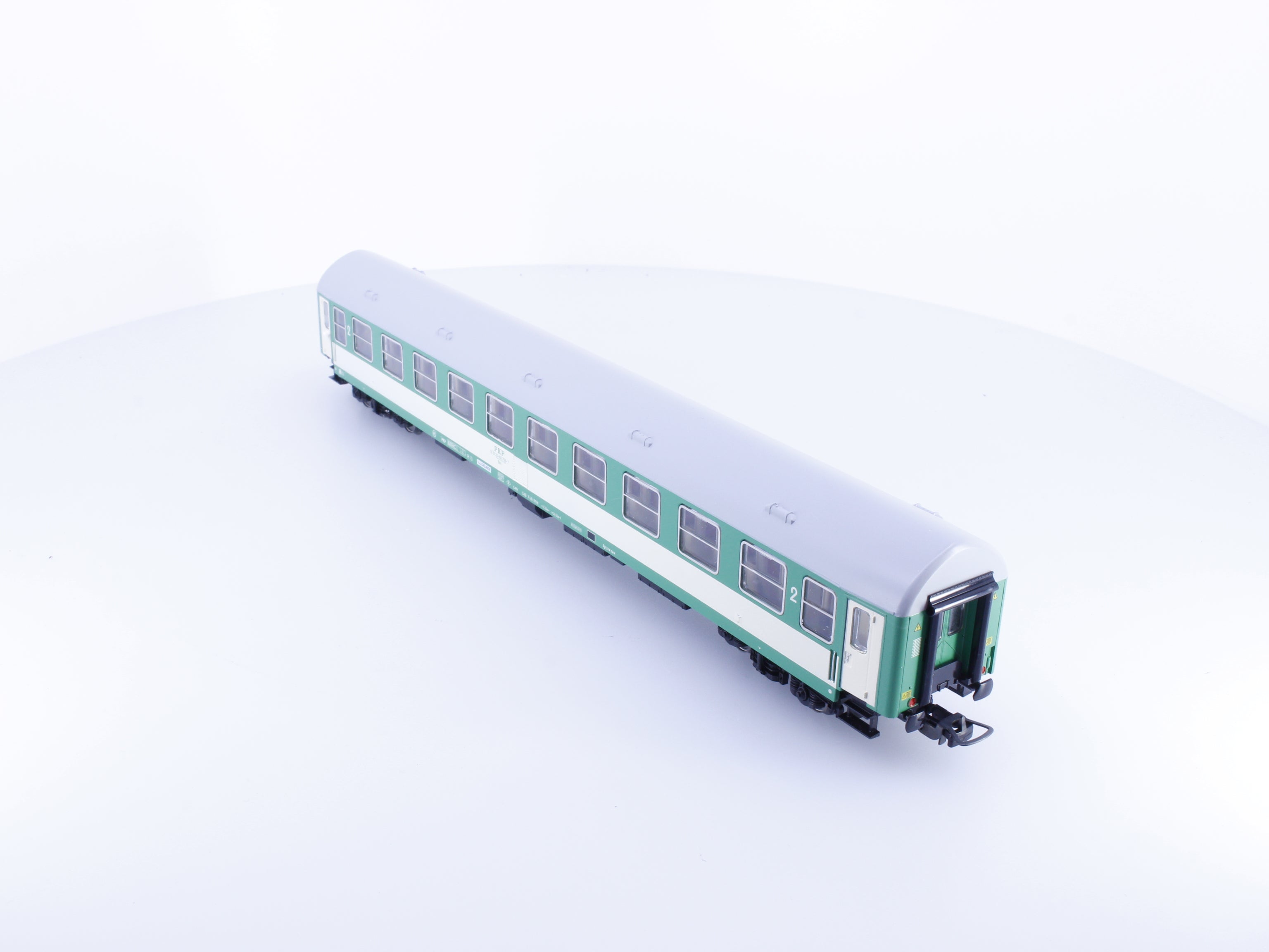 Tillig 74732 HO PKP 2nd Class Passenger Car 515120
