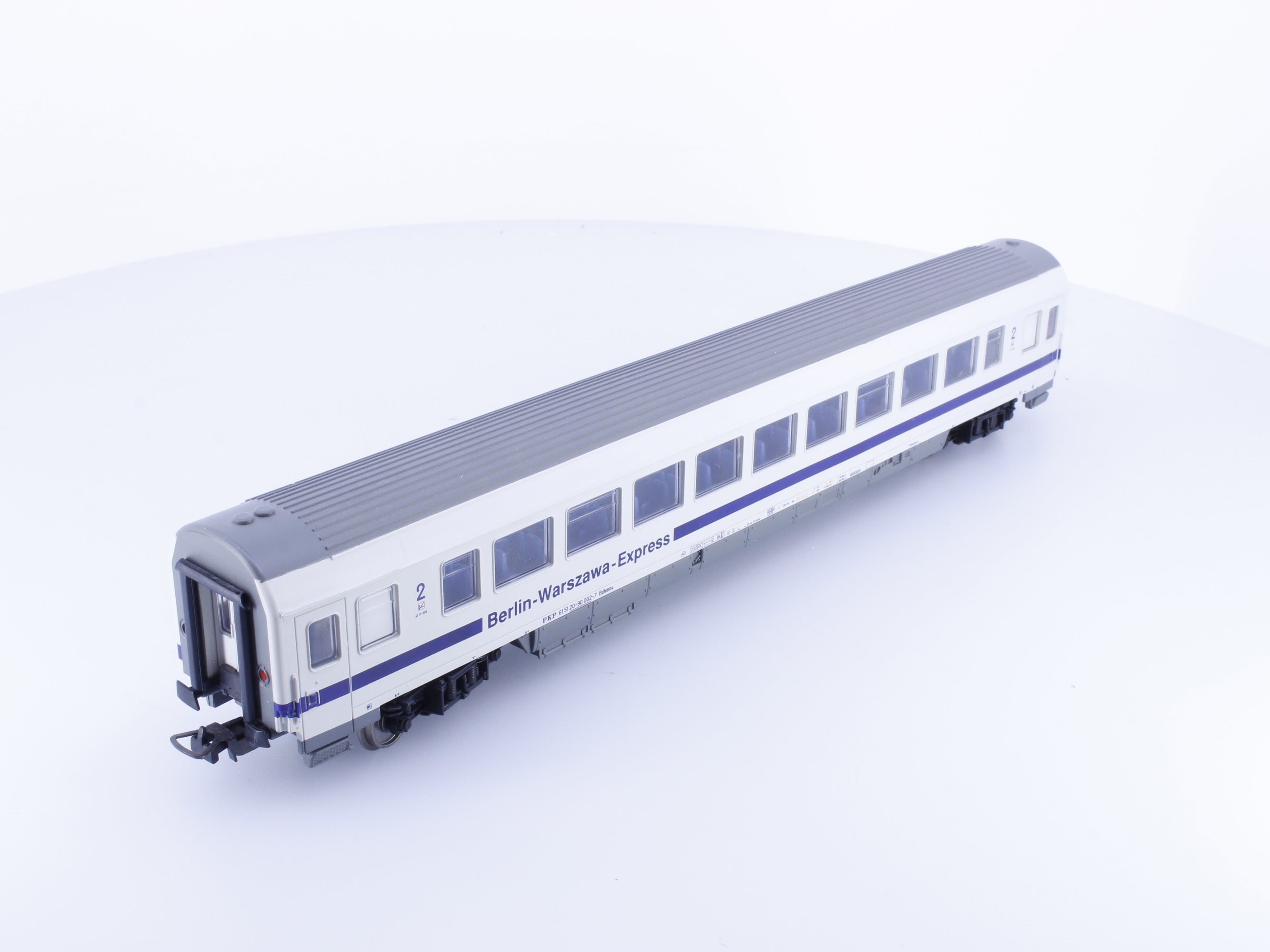 Piko 57617 HO PKP 2nd Class Passenger Car Berlin-Warszawa-Express 615120