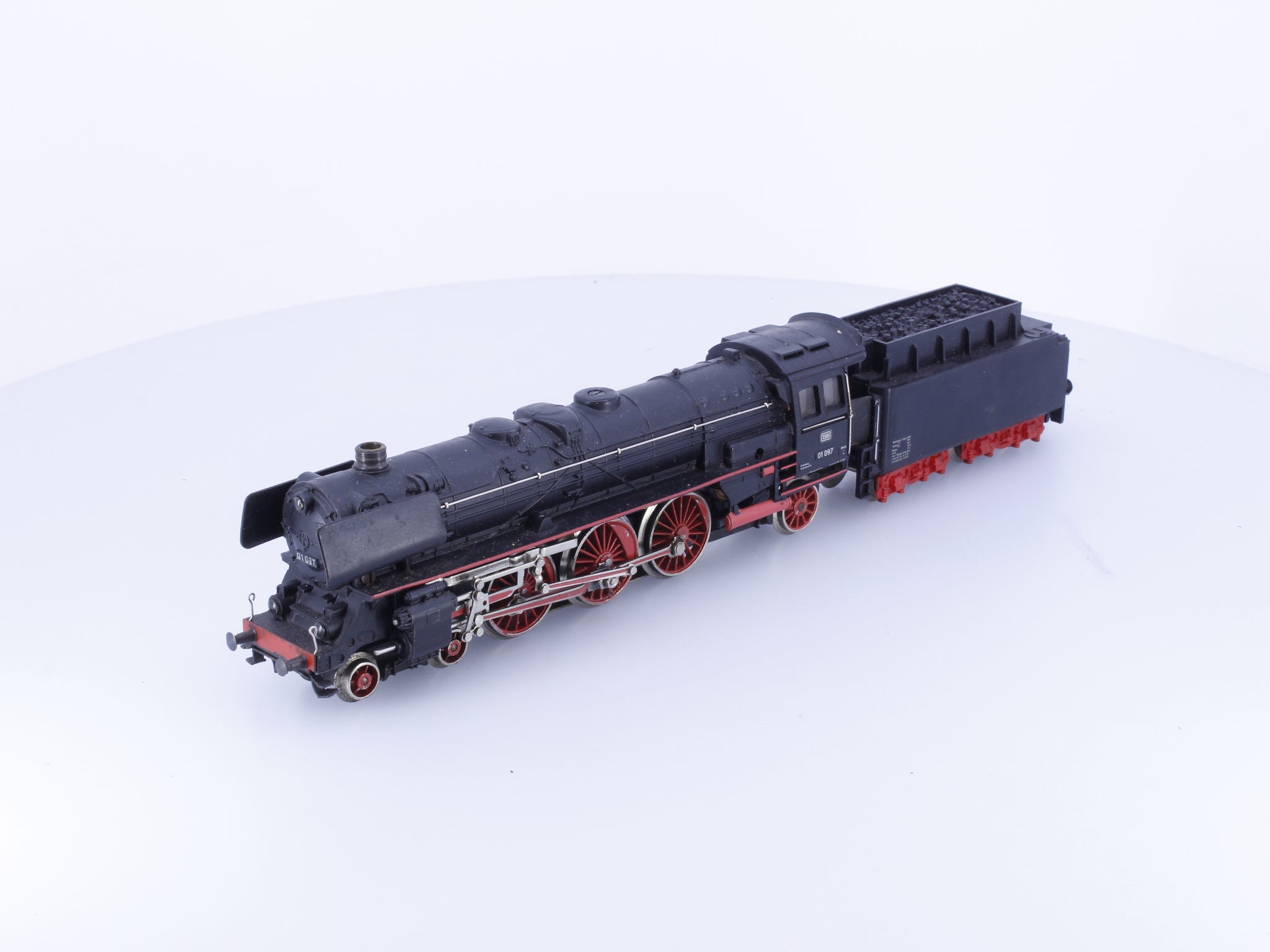 Marklin 3048 HO DB BR01 4-6-2 Steam Locomotive 01097 Analog AC
