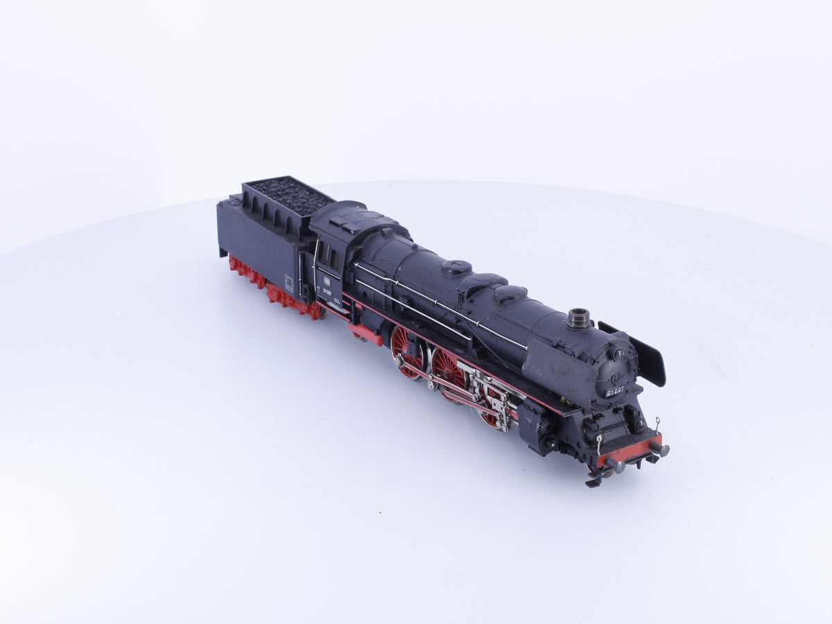 Marklin 3048 HO DB BR01 4-6-2 Steam Locomotive 01097 Analog AC
