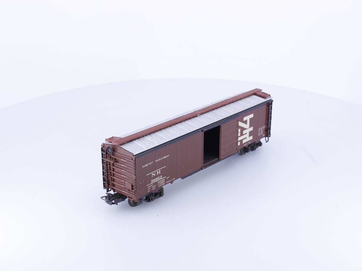Marklin 4573 HO Box Car Single Door New York New Haven and Hartford Railroad (NH) 39852