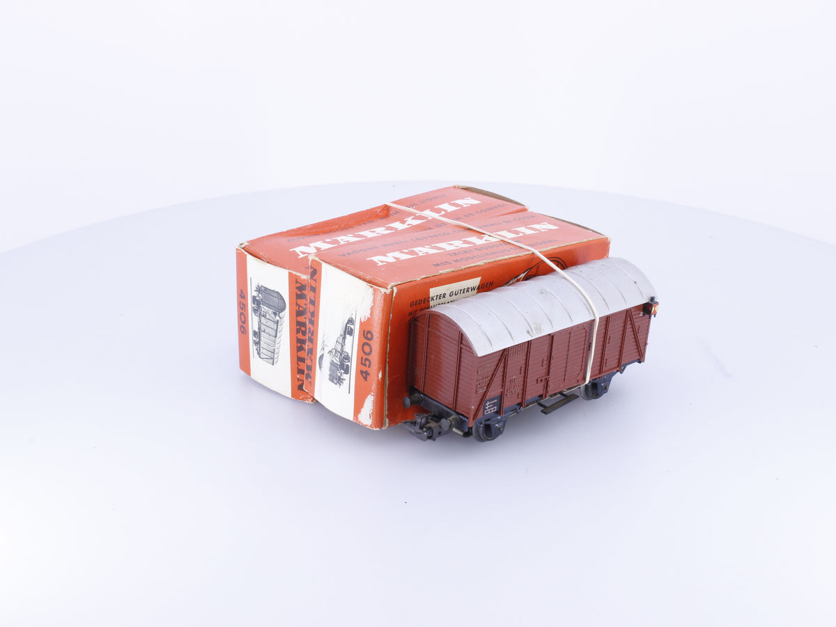 Marklin 4506 HO DB 3 x Closed Goods Van with Tail Lights