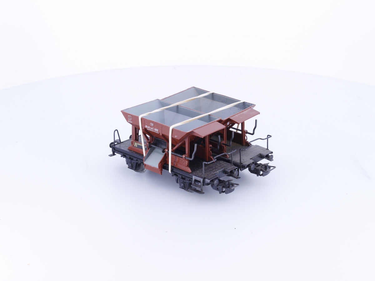 Marklin 4610 HO DB 2 x Ballast Hoppers with Manual Release