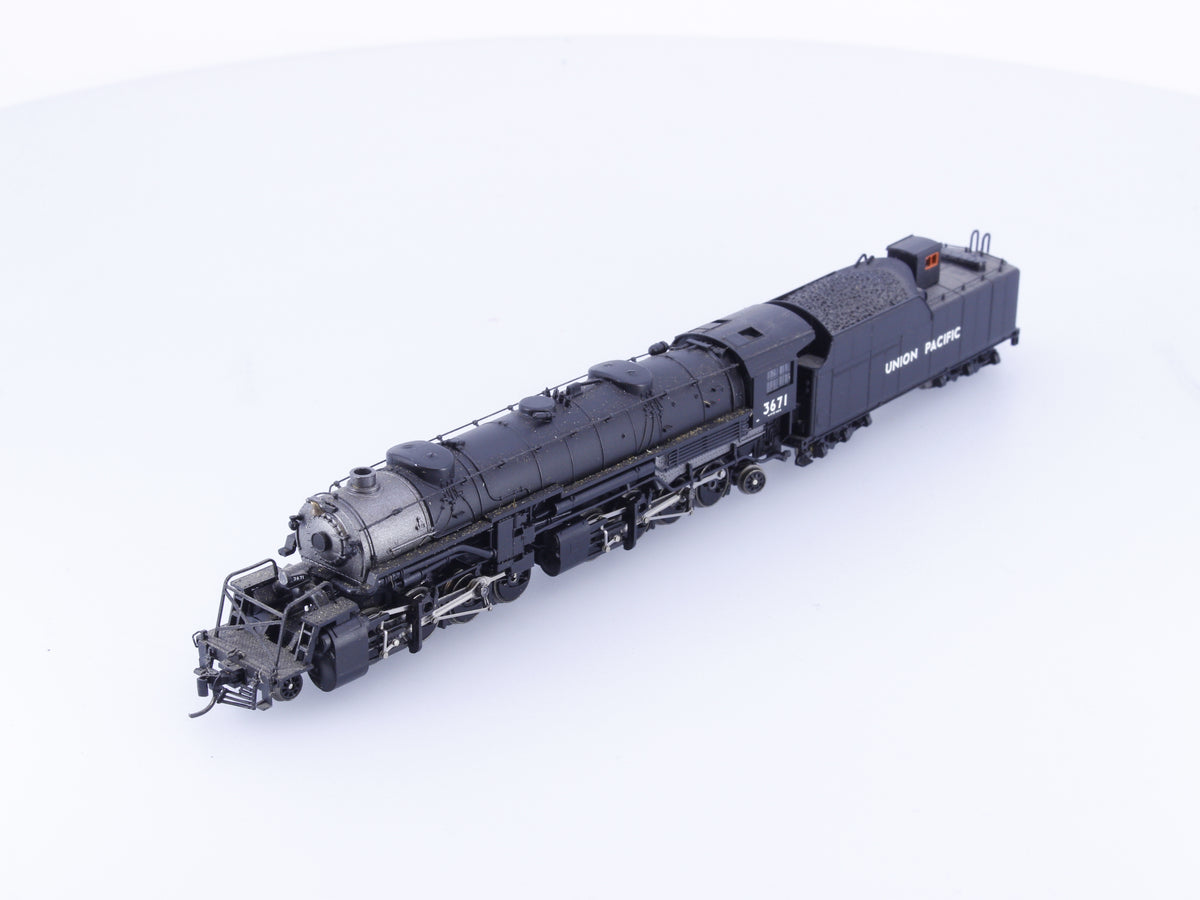 Proto 2000 7579 N Heritage Collection USRA 2-8-8-2 Steam Locomotive Union Pacific (UP) 3671 Analog DC