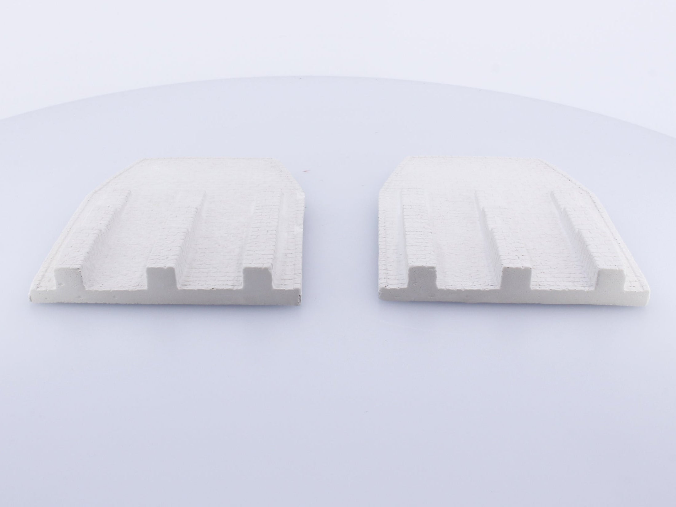 Juneco P-11 HO 1 Pair of Ceramic Tunnel Abutments (#2)