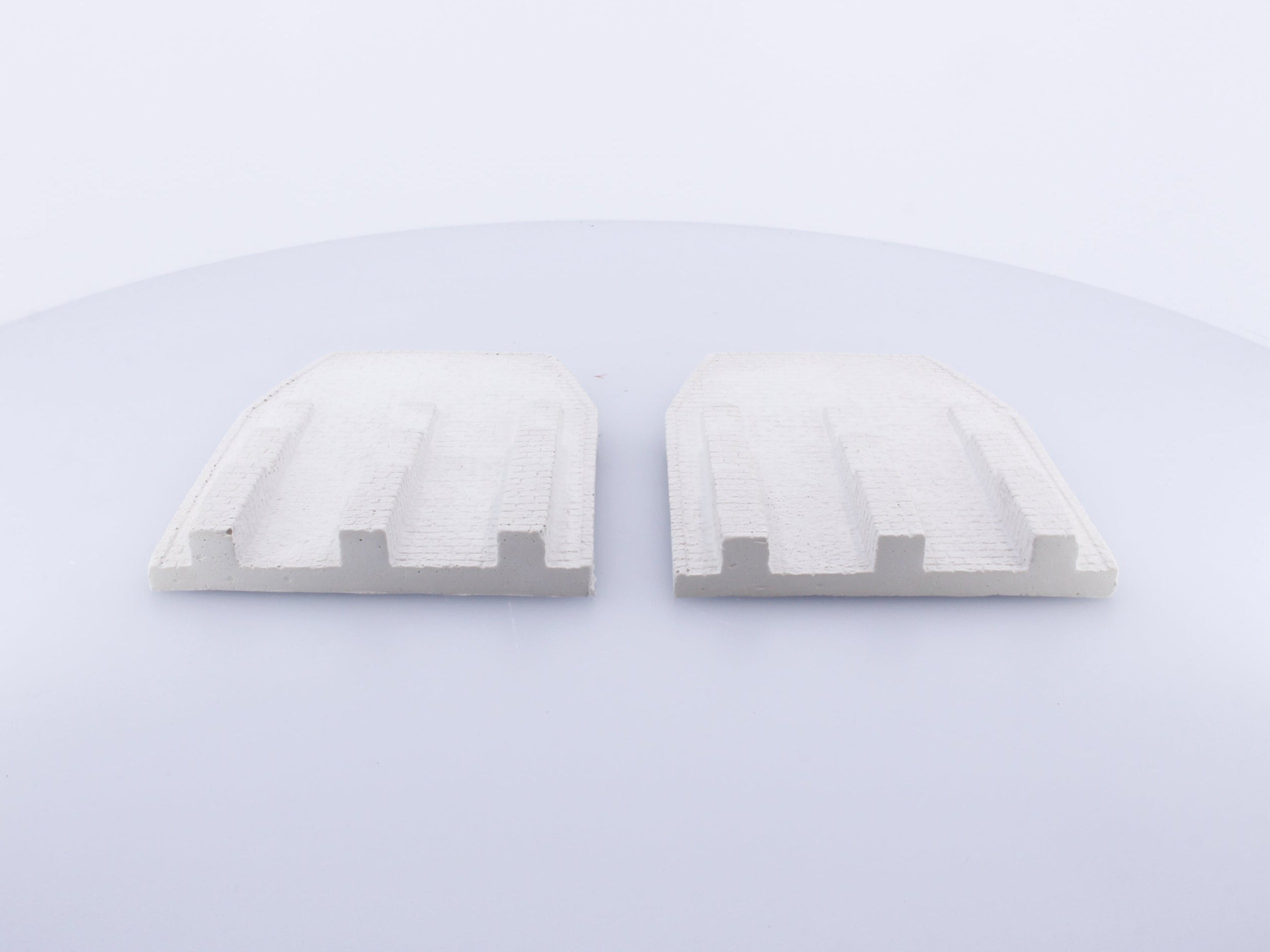 Juneco P-11 HO 1 Pair of Ceramic Tunnel Abutments (#1)