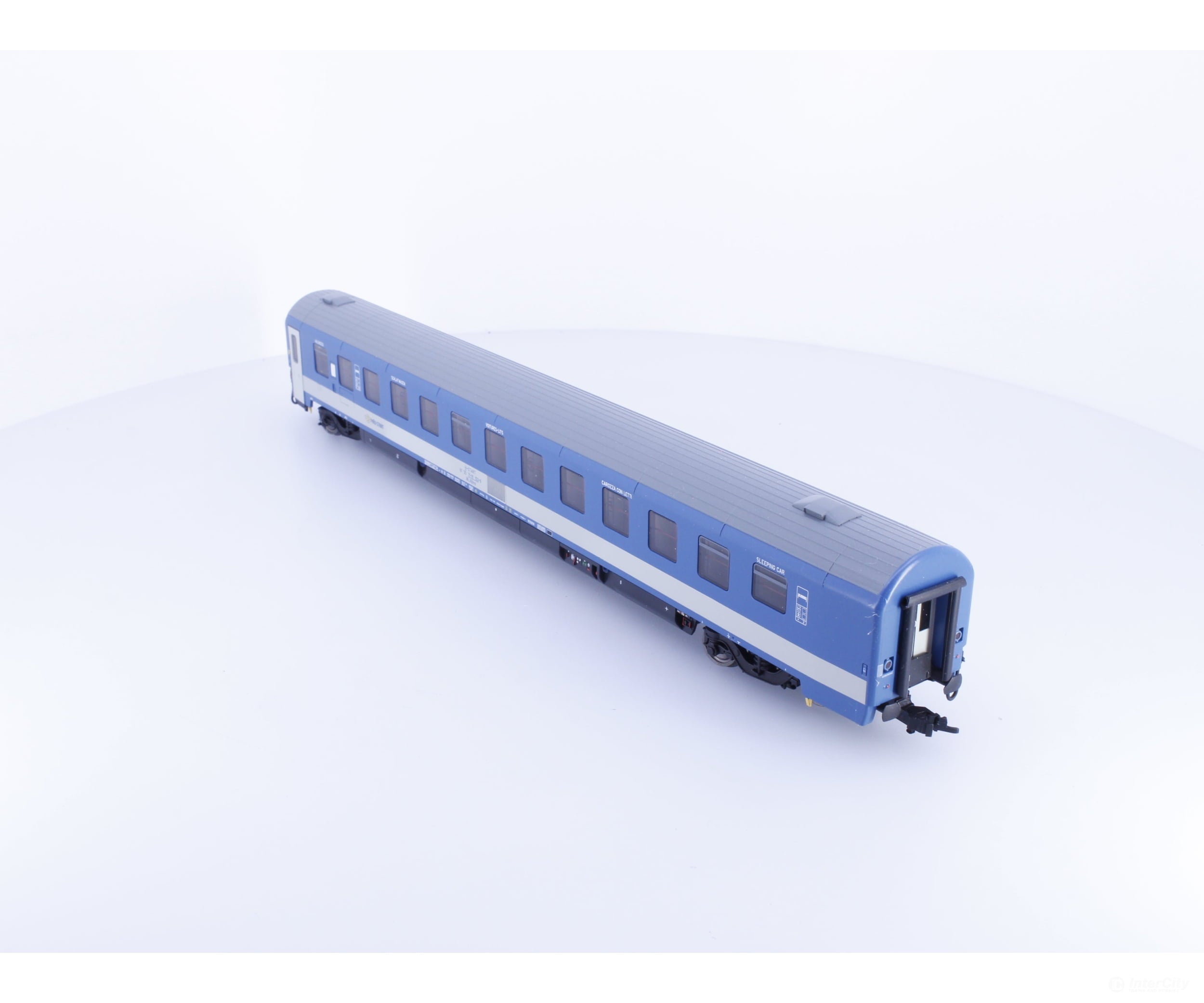 A.C.M.E. 52030 HO PKP Sleeper Car MAV-Start 103-6 - European Passenger Cars