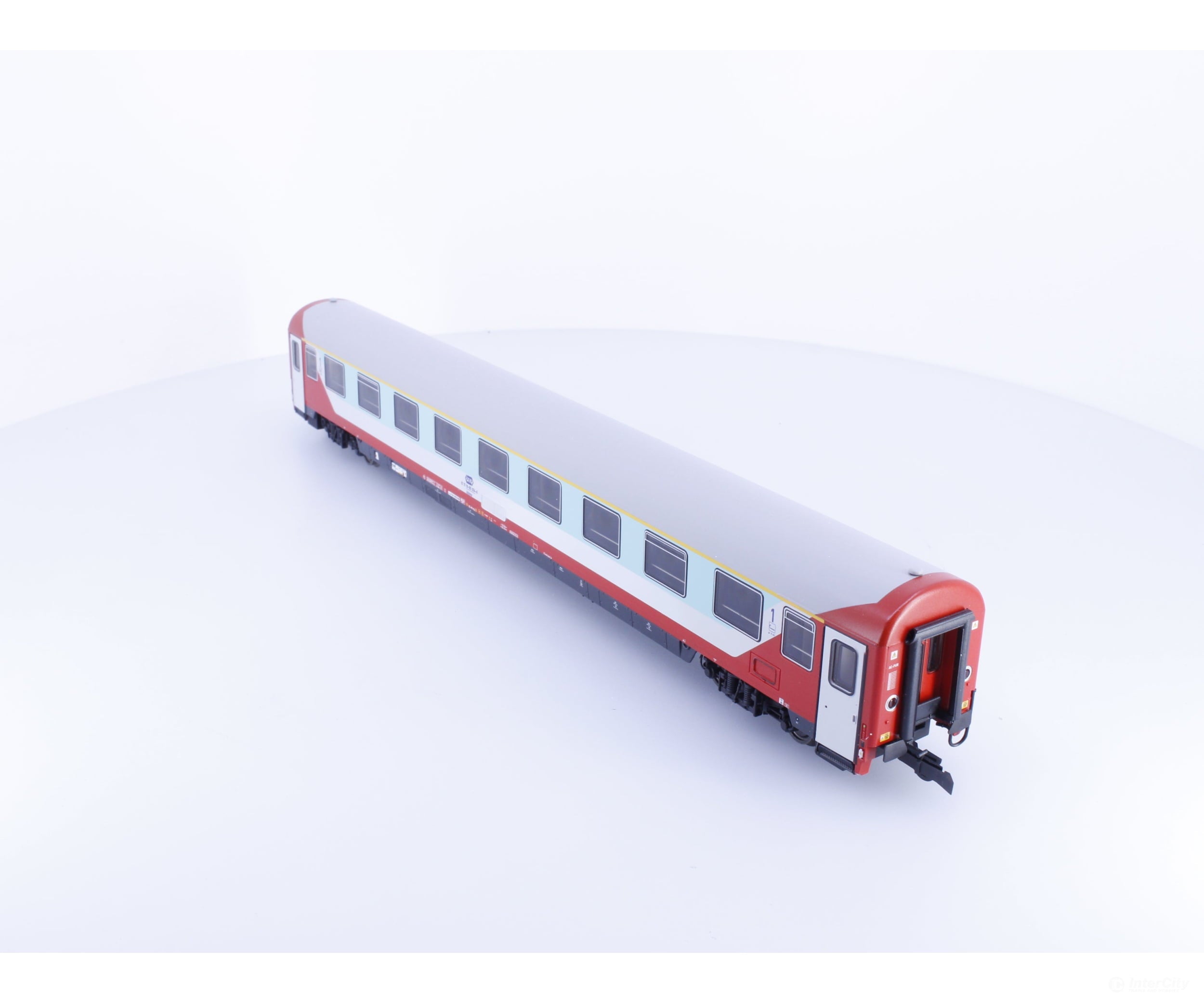 A.C.M.E. 52700 HO PKP 1st Class Passenger Car Papuga 004-6 - European Passenger Cars