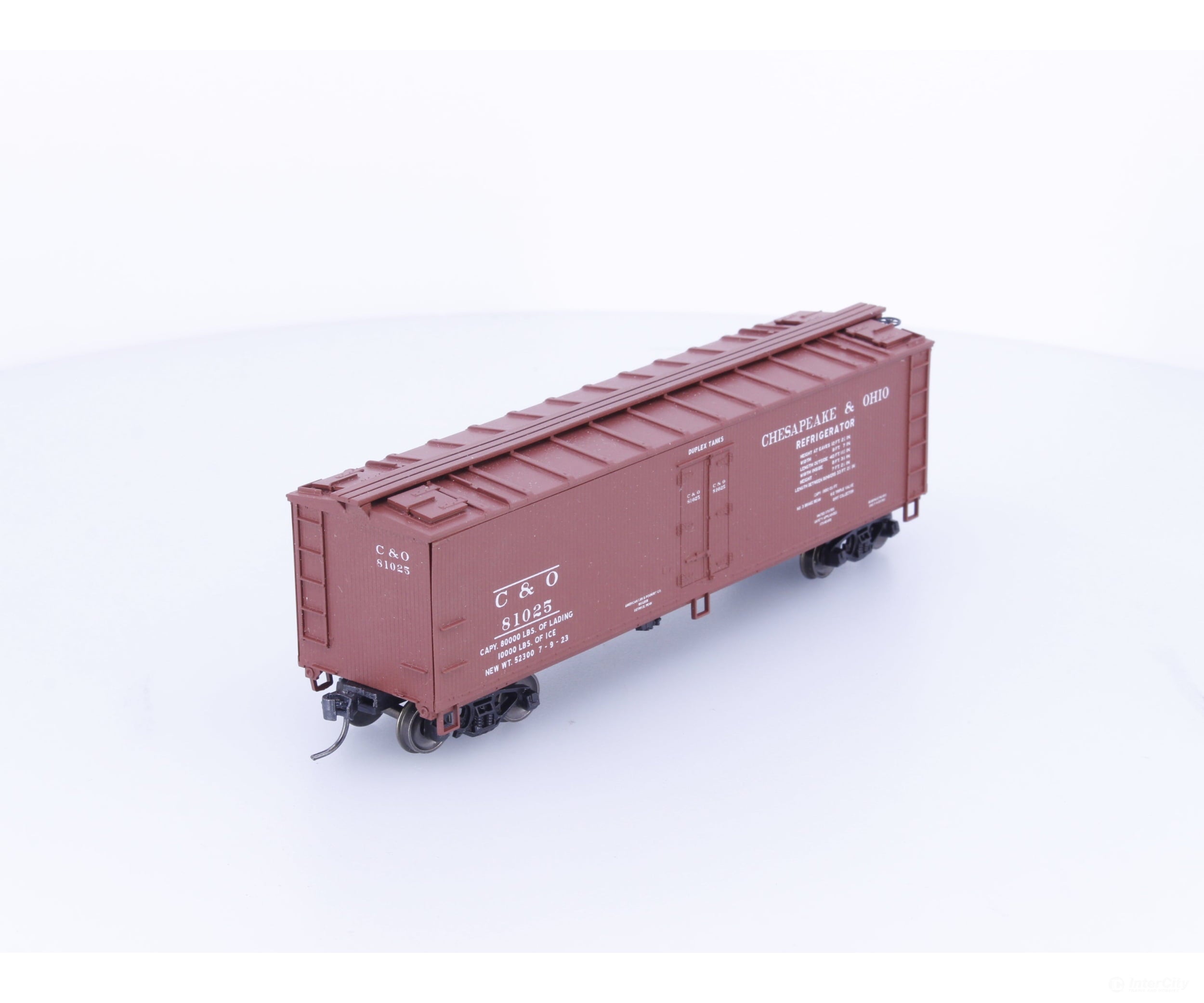 Accurail 8156CO HO 40’ Wood Refrigerator Car Chesapeake and Ohio (CO) 81025 - Freight Cars