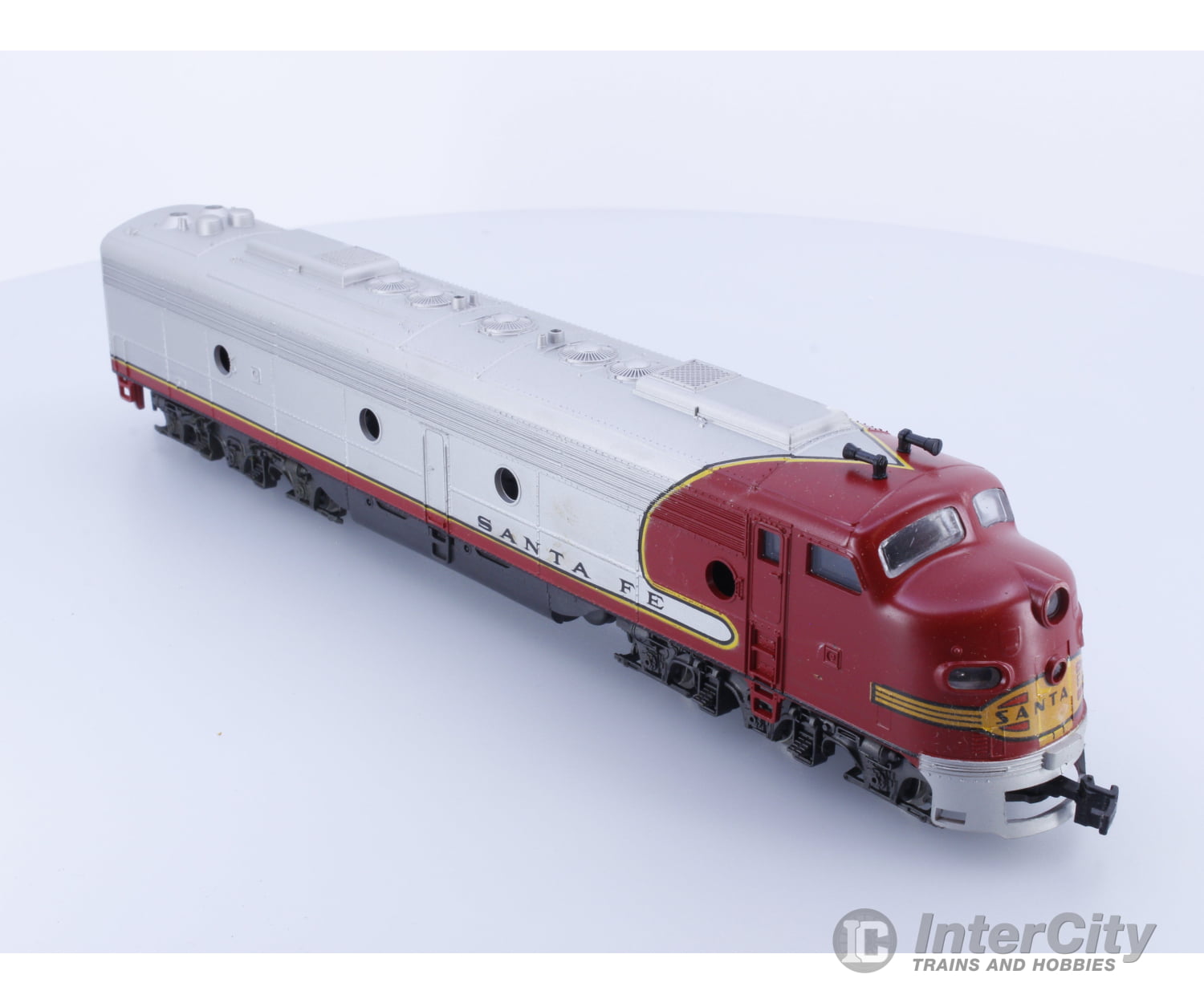 Ahm Minitrains 5130-D Ho Gm E9 Dummy Locomotive Santa Fe (Sf) Analog Dc Locomotives