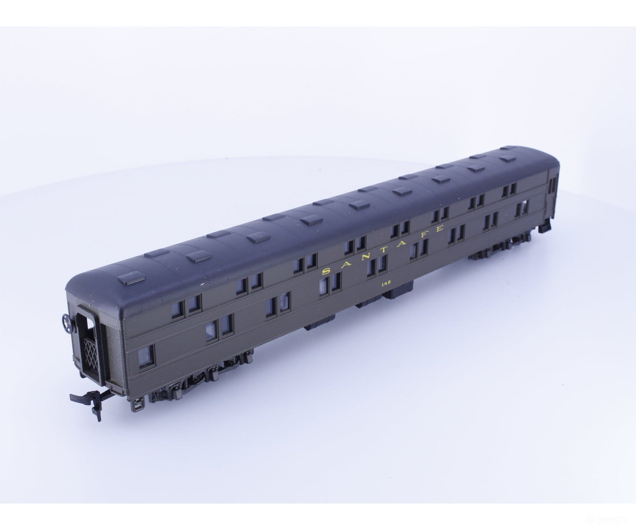 AHM Minitrains 6207 HO Duplex Sleeper Car Santa Fe (SF) 146 - Passenger Cars