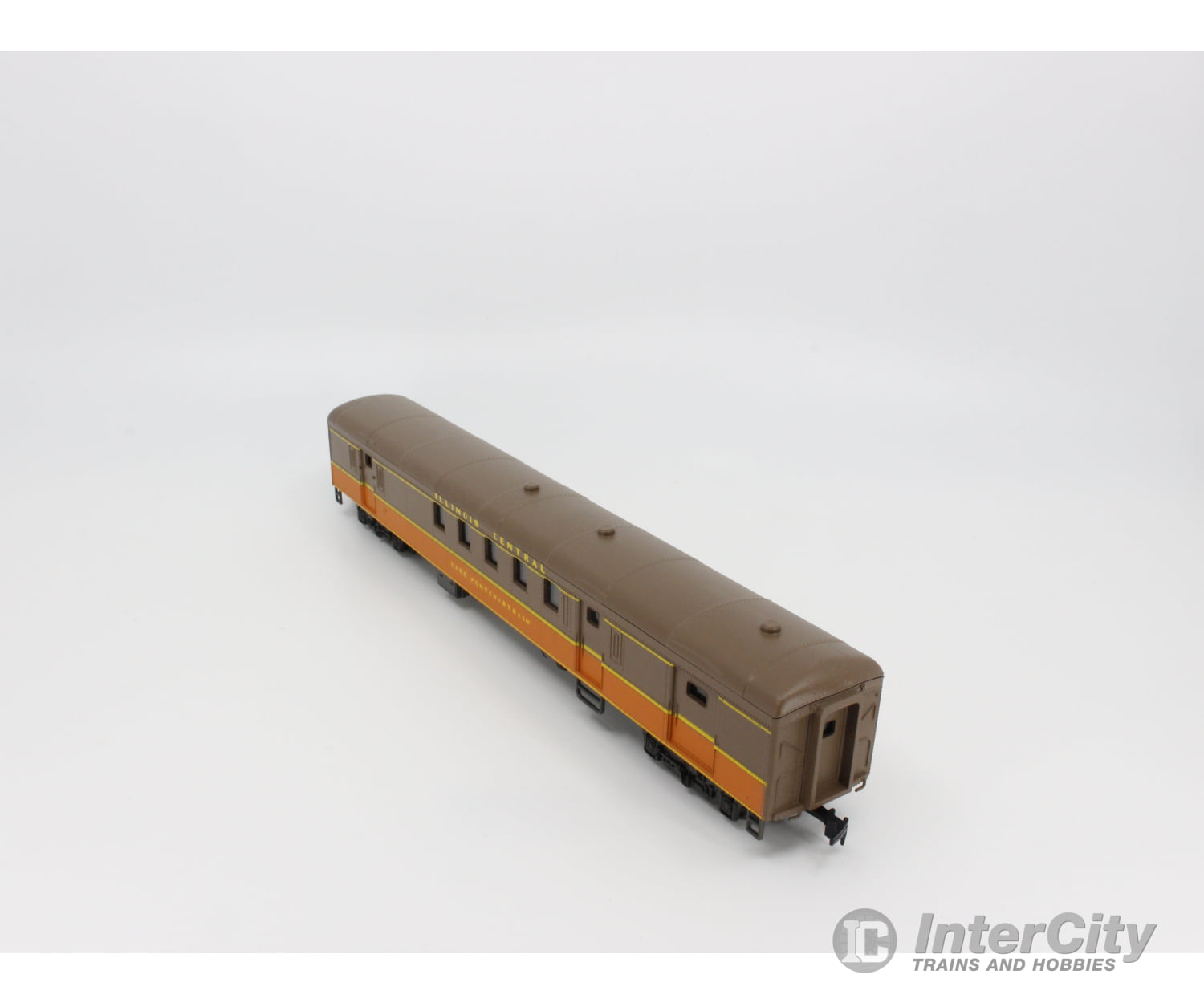 Ahm Minitrains 6403 Ho 1930 R.p.o. Passenger Car 72 Ft. Illinois Central (Ic) (1) Cars