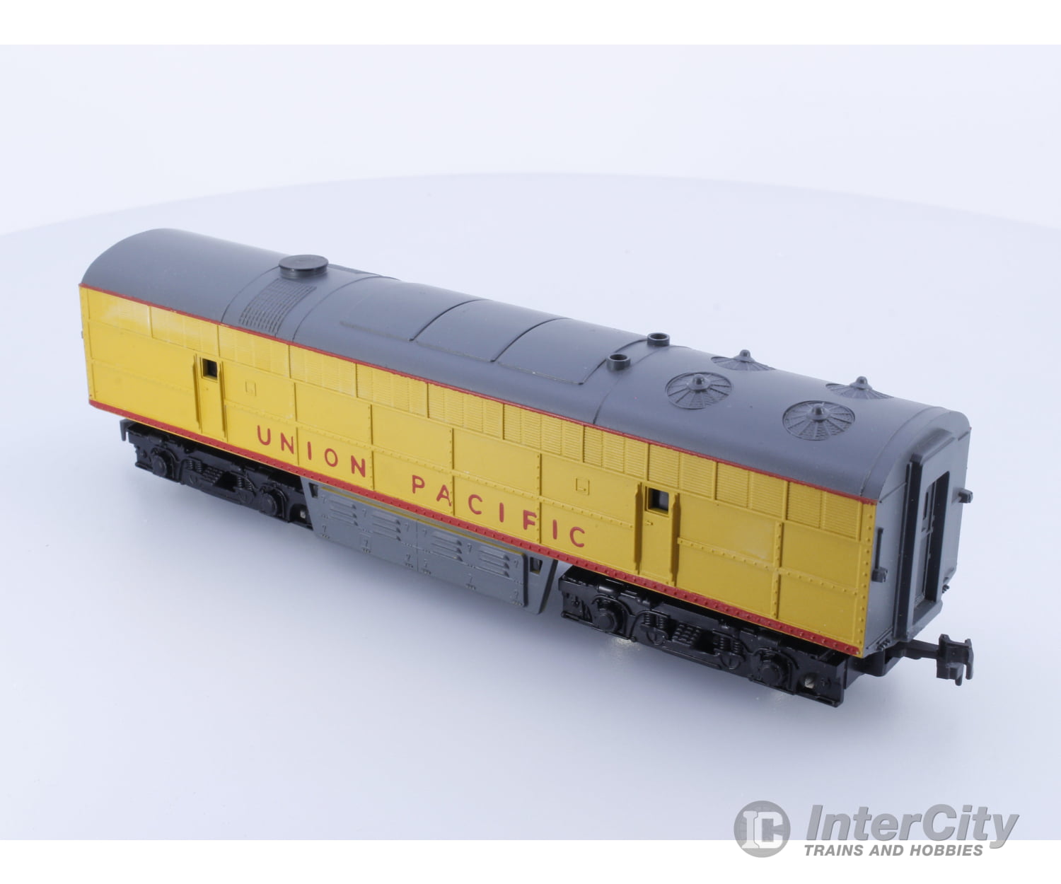 Ahm Minitrains 7034 Ho Fairbanks Morse C-Liner B Unit Dummy Union Pacific (Up) Analog Dc (A)