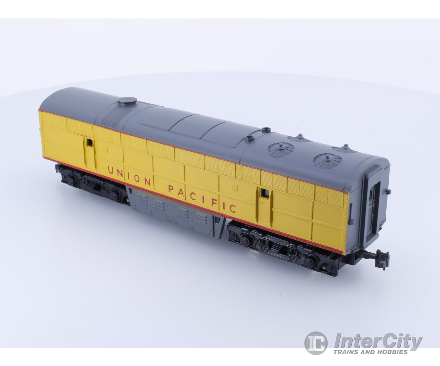 Ahm Minitrains 7034 Ho Fairbanks Morse C-Liner B Unit Dummy Union Pacific (Up) Analog Dc (B)