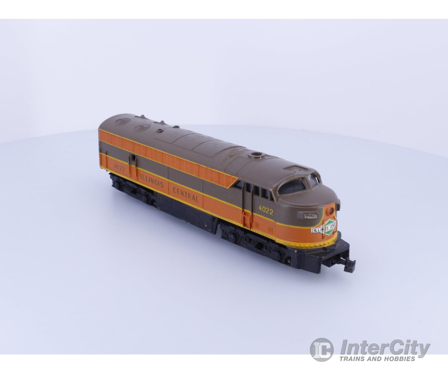 AHM Minitrains IC4022 HO Fairbanks Morse C-Liner A unit Illinois Central (IC) 4022 Analog DC Locomotives