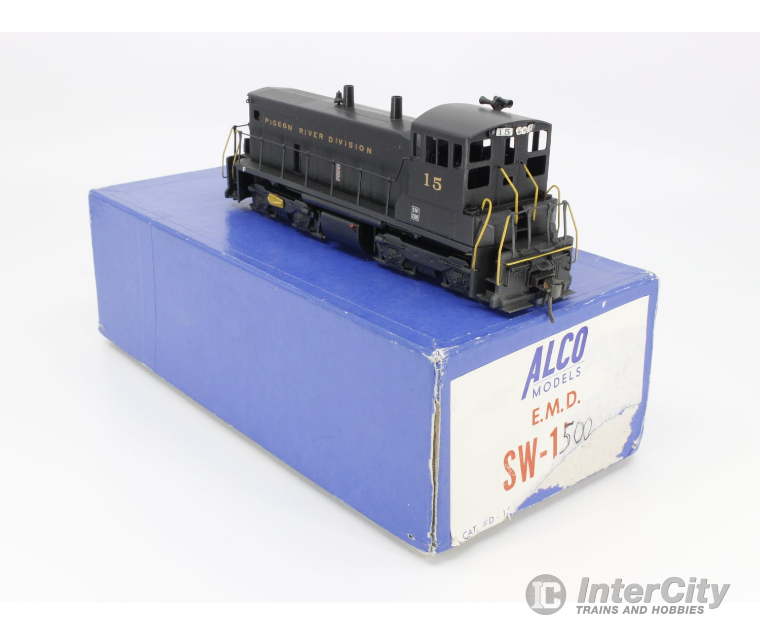 Alco Models D-151 Ho Emd Sw-1500 Locomotive (Painted As Pigeon River Division) 15 Analog Dc