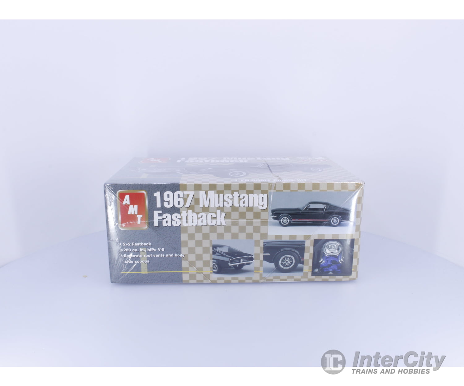 AMT 31635 G 1967 Ford Mustang Fastback Plastic Model Kit 1/25 Cars & Trucks