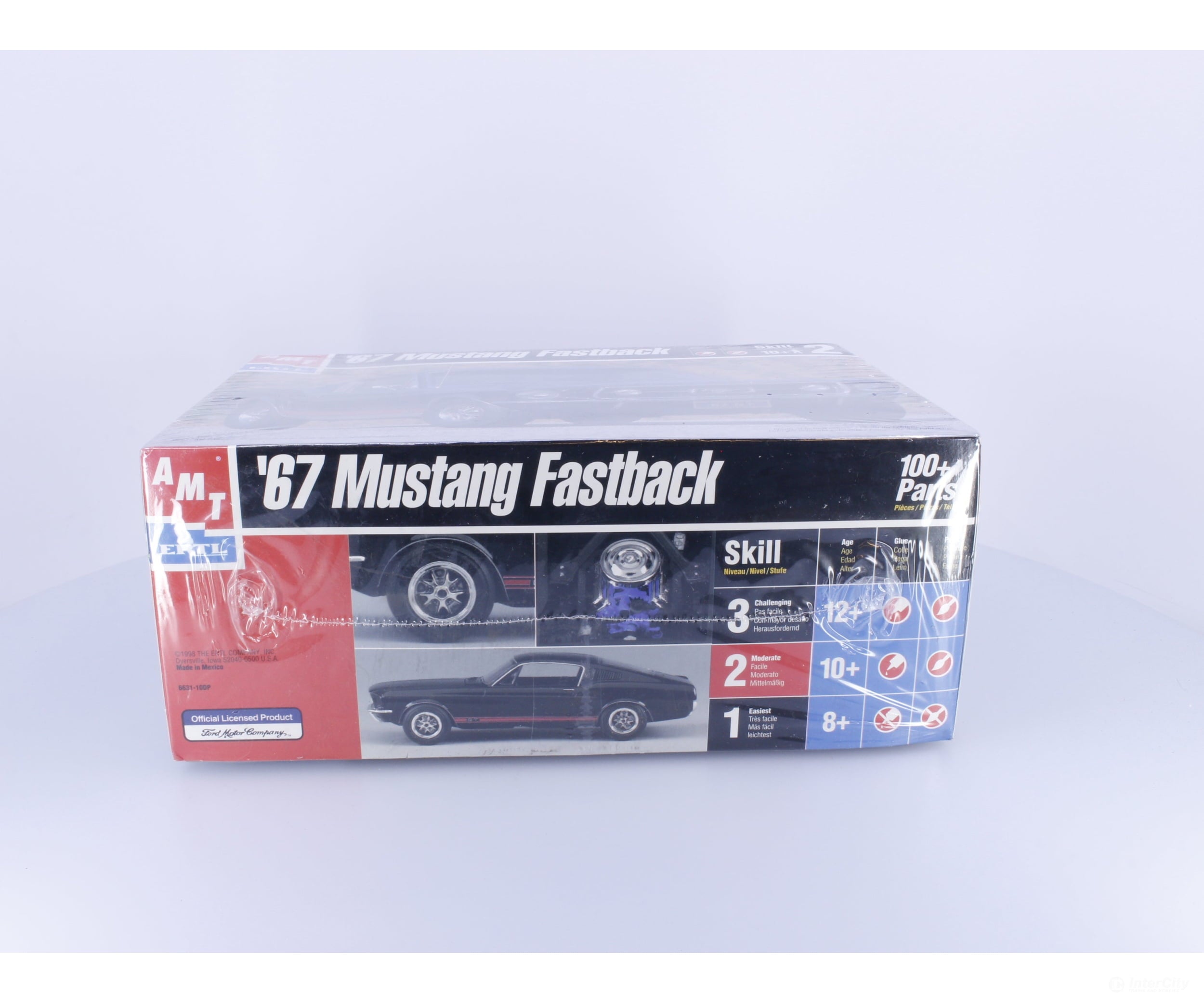AMT 6631 G 1967 Ford Mustang Fastback Plastic Model Kit 1/25 Plastic Car Model Kits