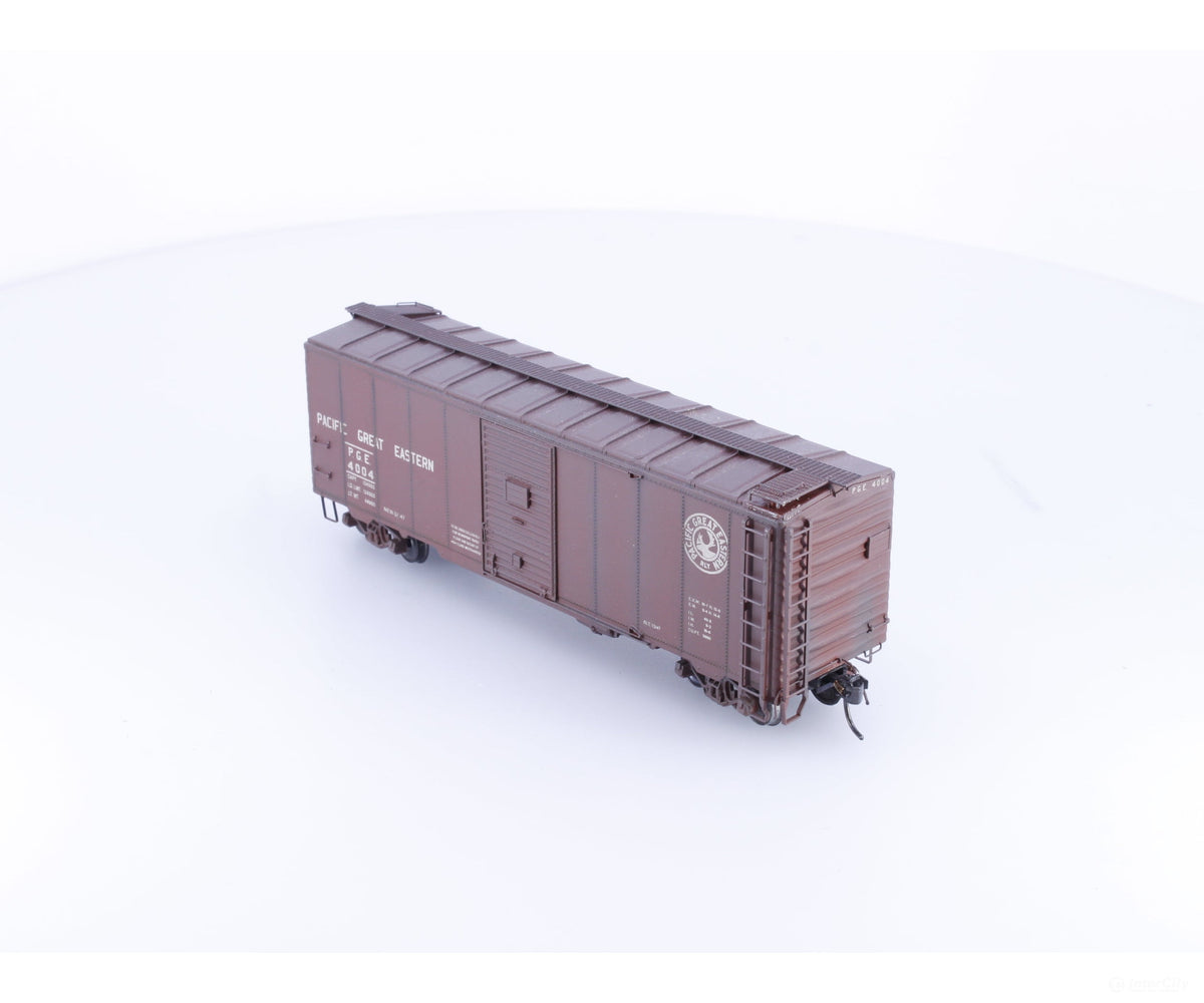 InterMountain 4004 HO 40’ Box Car Pacific Great Eastern (PGE) 4004 - Freight Cars
