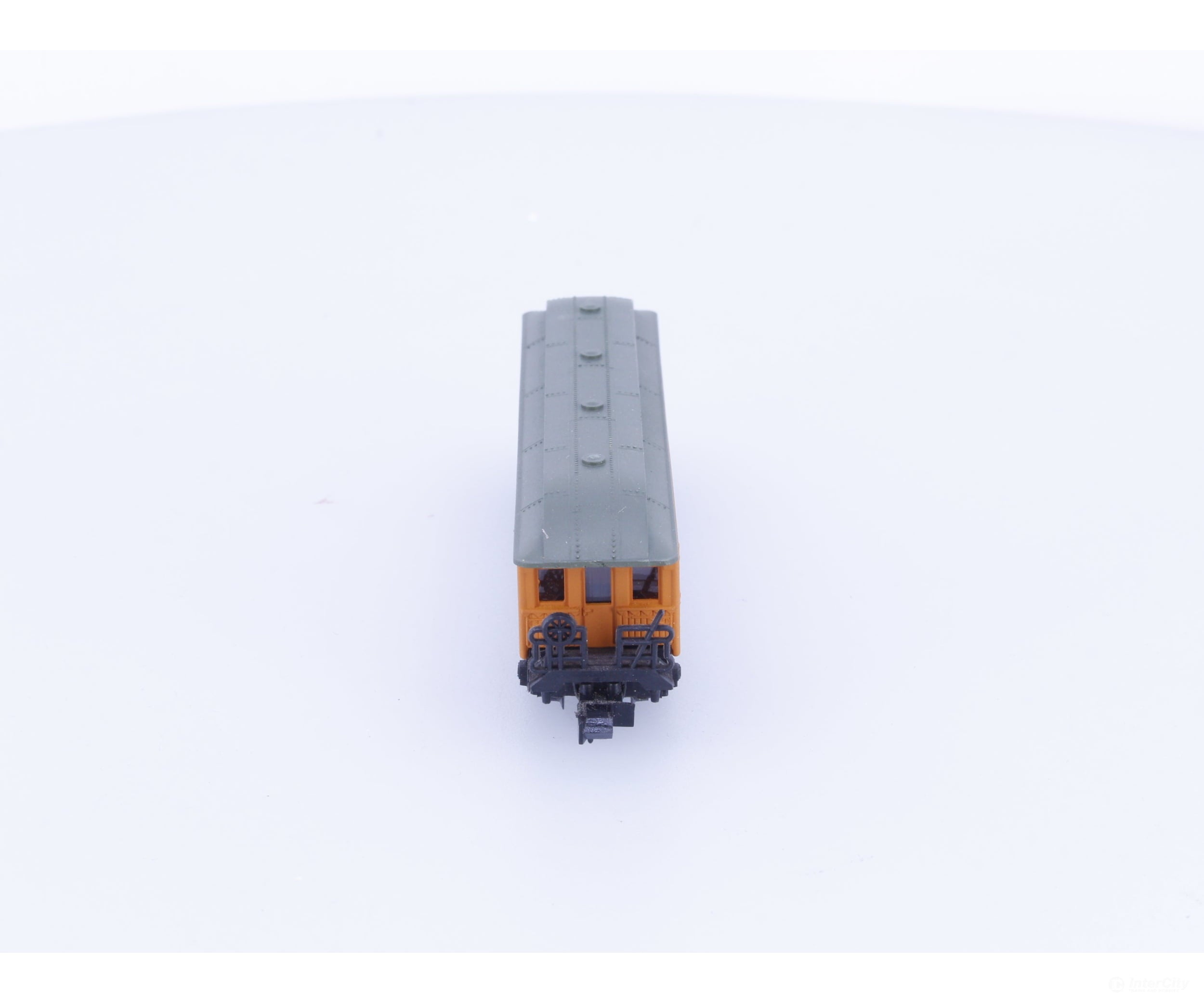 Arnold 0362 N Short Combination Passenger Coach Unlettered Passenger Cars