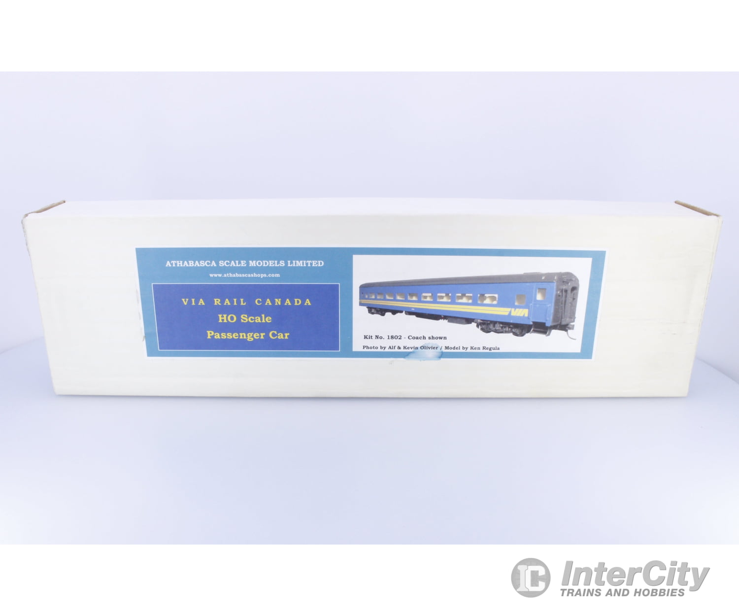 Athabasca 1825 HO Buffet Lounge Car Via Rail (VIA) 4884/4885 Passenger Cars