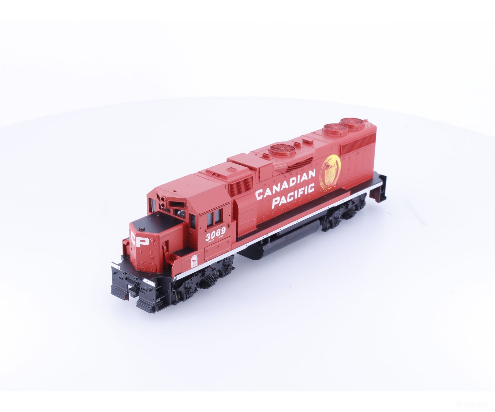 Athearn 04641 HO GP38-2 Diesel Locomotive Canadian Pacific (CP) 3069 Analog DC - Locomotives