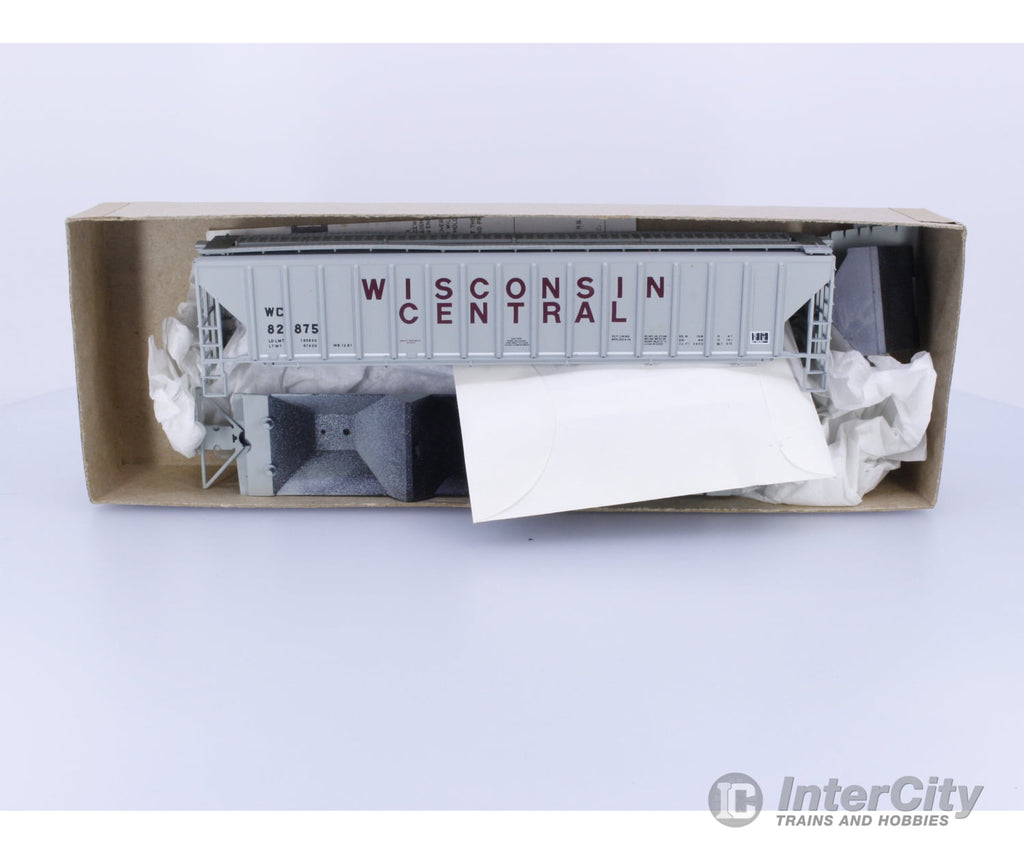 Athearn 1078 HO 54’ PS Covered Hopper Kit Wisconsin Central (WC) 82875 Freight Cars