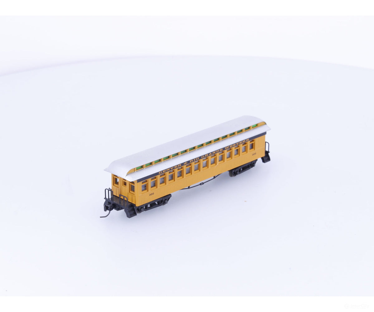 Athearn 11929 N 50’ Overland Passenger Coach Denver and Rio Grande Western (DRGW) 300 - Freight Cars