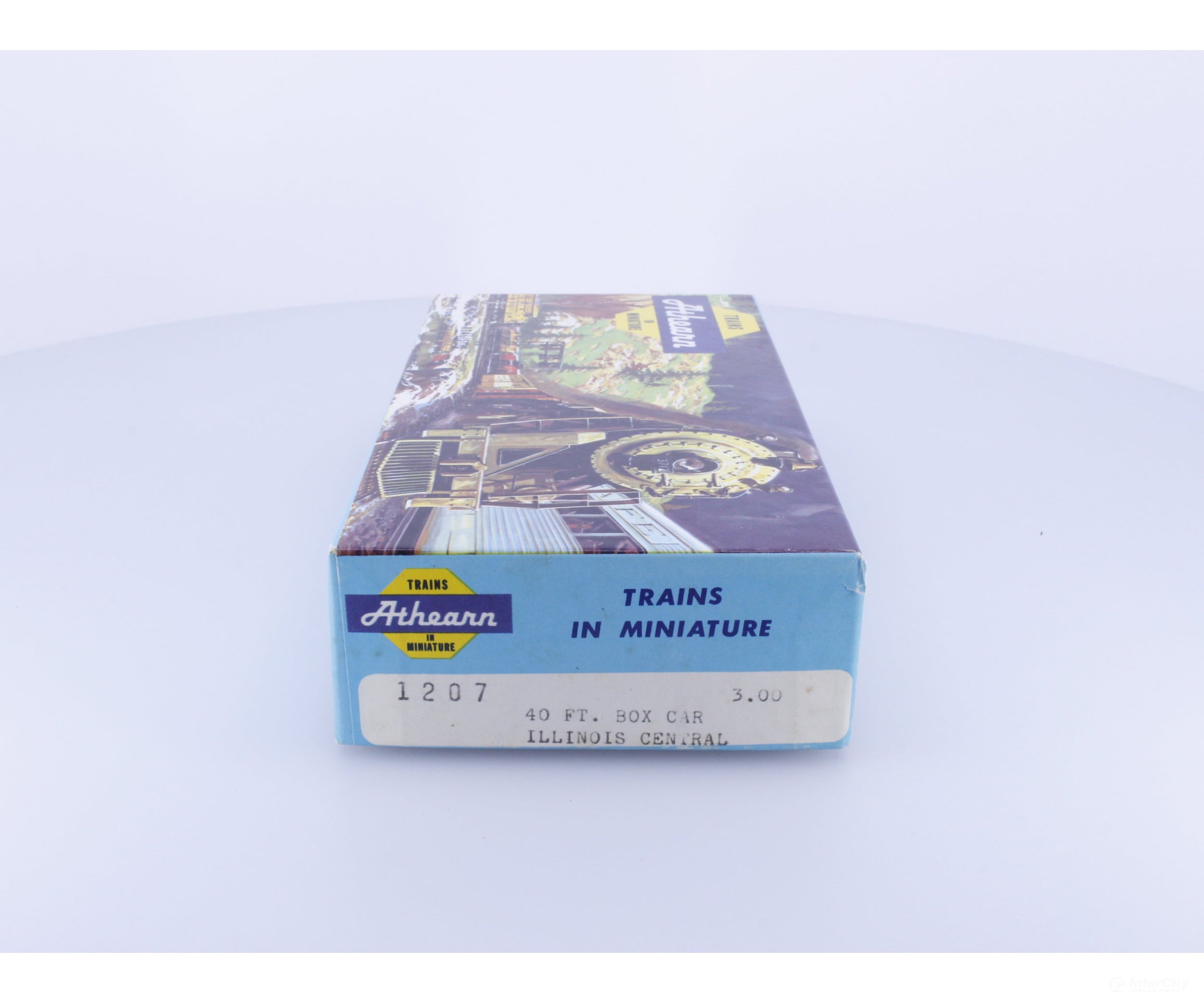 Athearn 1207 HO 40’ Box Car Kit Illinois Central (IC) 30130 Freight Cars