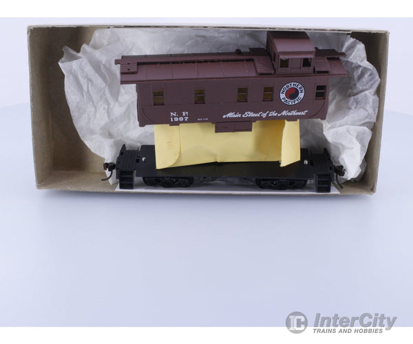 Athearn 1266 HO Caboose Northern Pacific (NP) 1997 Freight Cars
