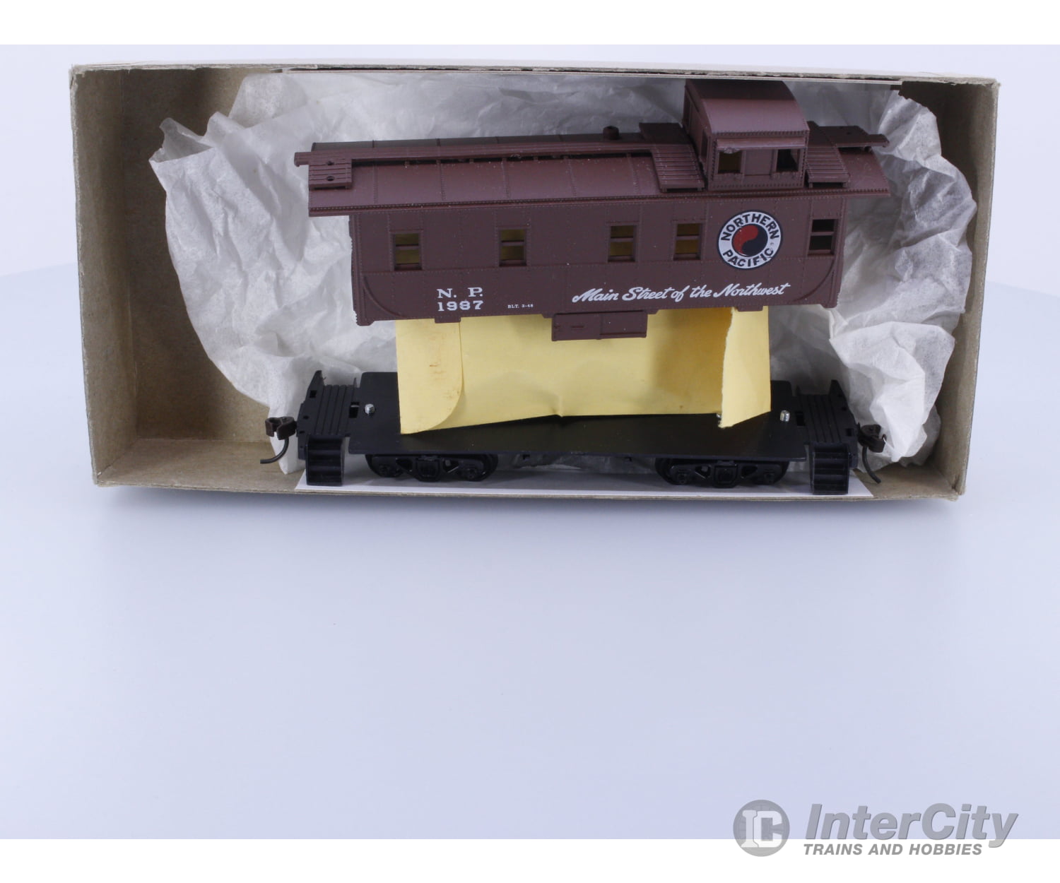 Athearn 1266 HO Caboose Northern Pacific (NP) 1997 Freight Cars